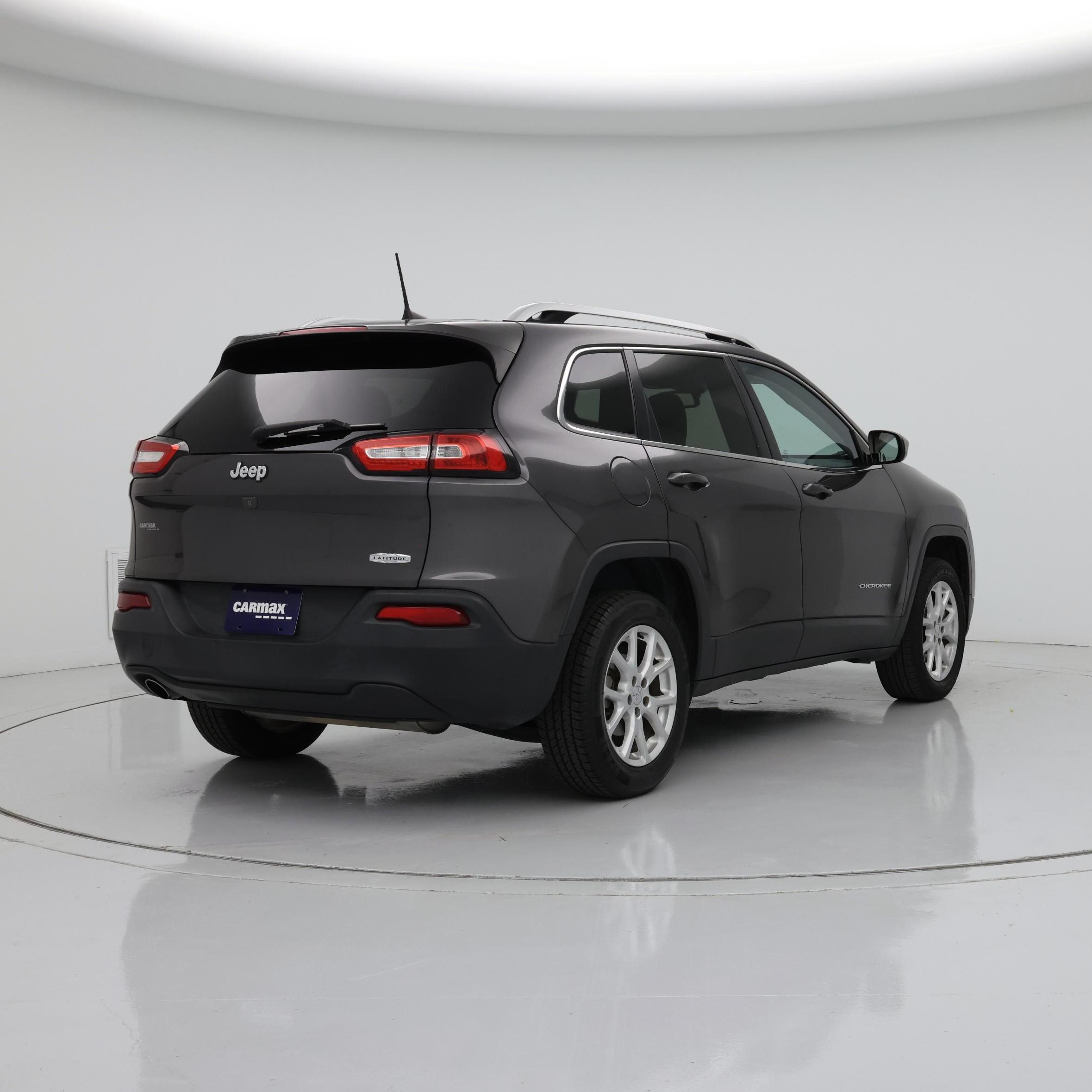 Thumbnail: 2018 Jeep Cherokee - 8
