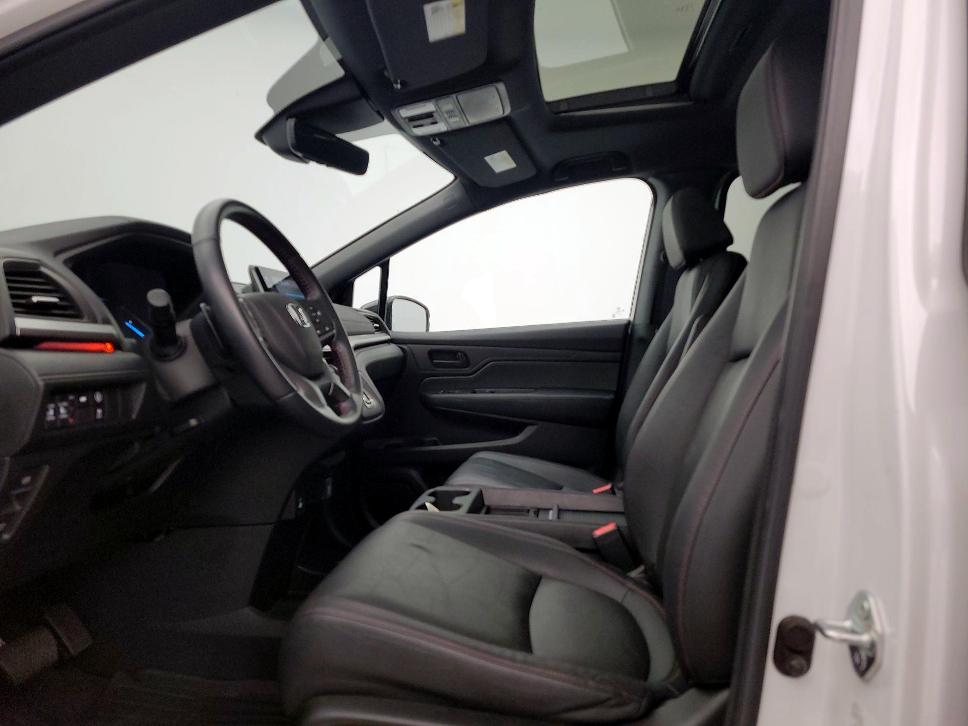 Thumbnail: 2023 Honda Odyssey - 19