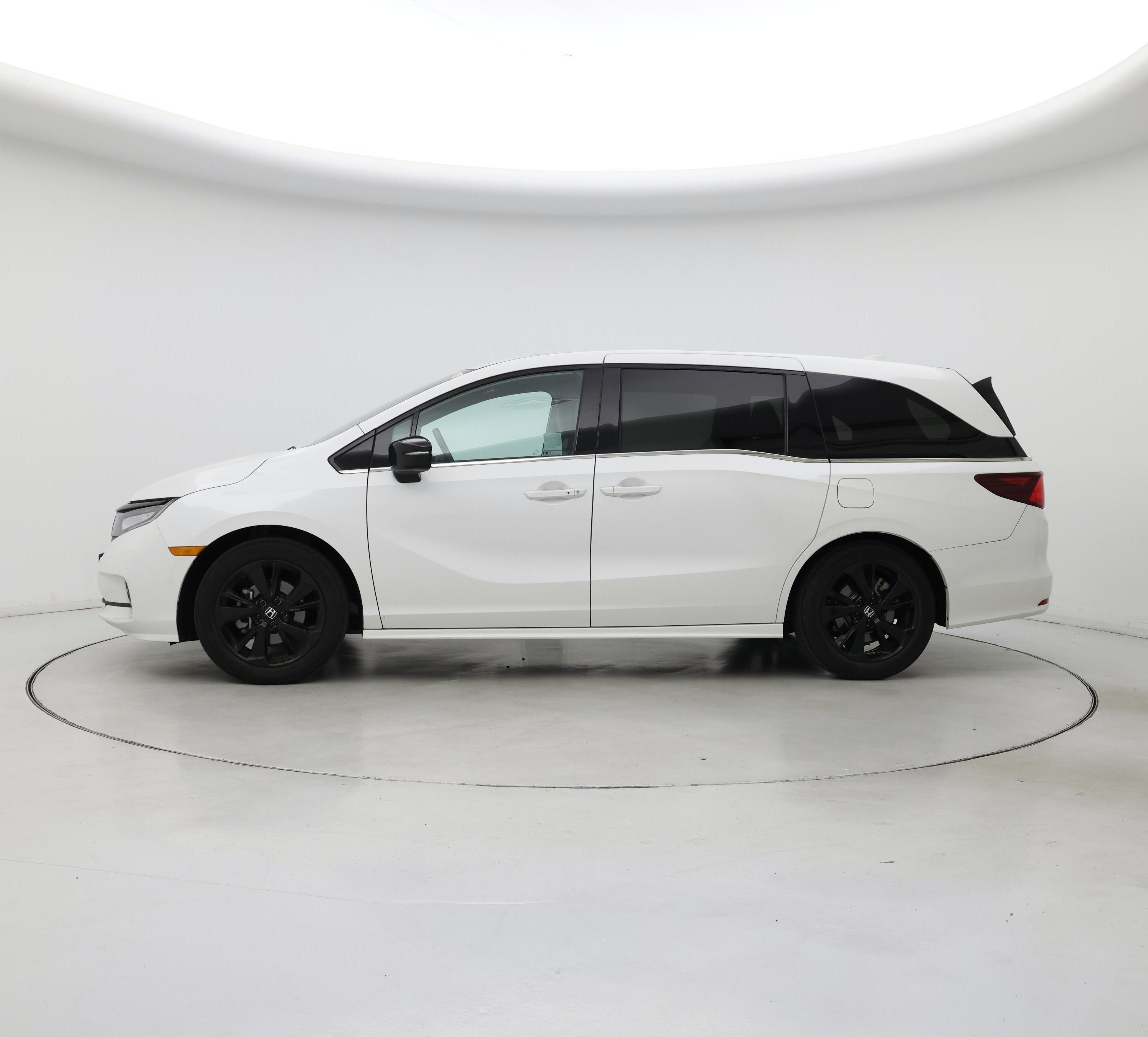 Thumbnail: 2023 Honda Odyssey - 3