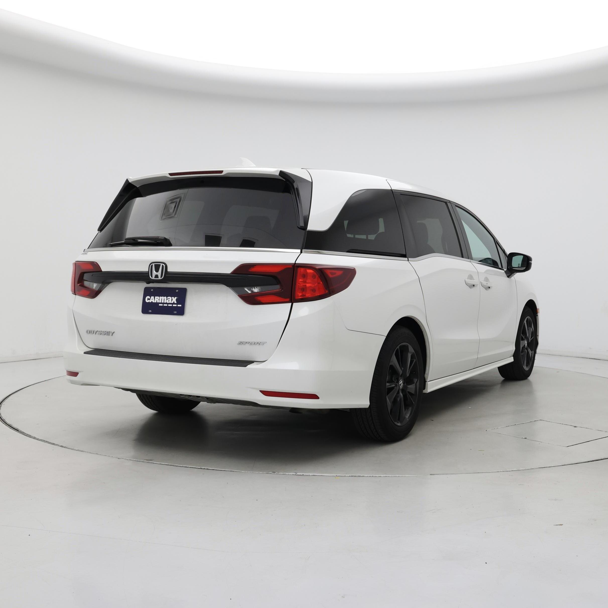 Thumbnail: 2023 Honda Odyssey - 8