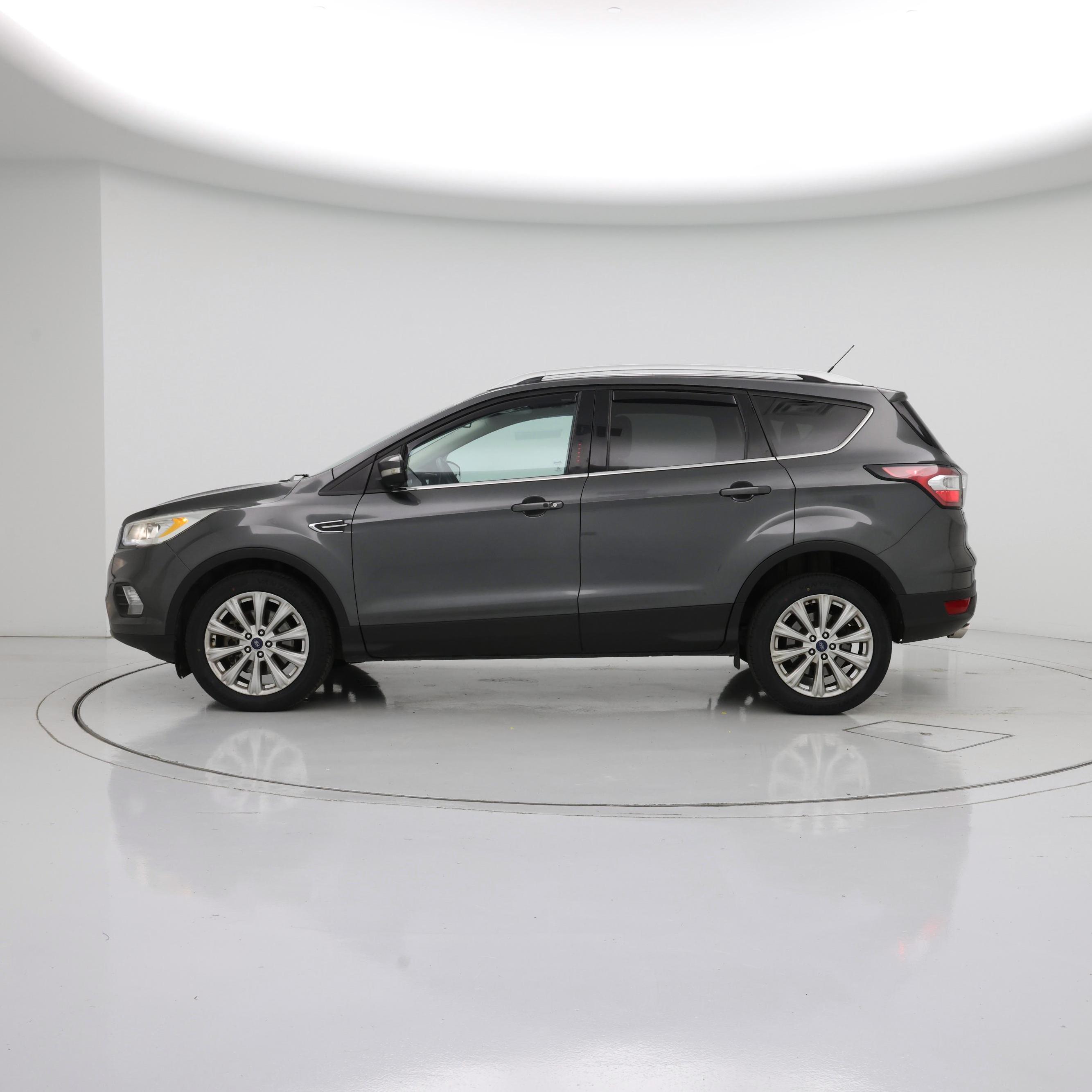 Thumbnail: 2017 Ford Escape - 3
