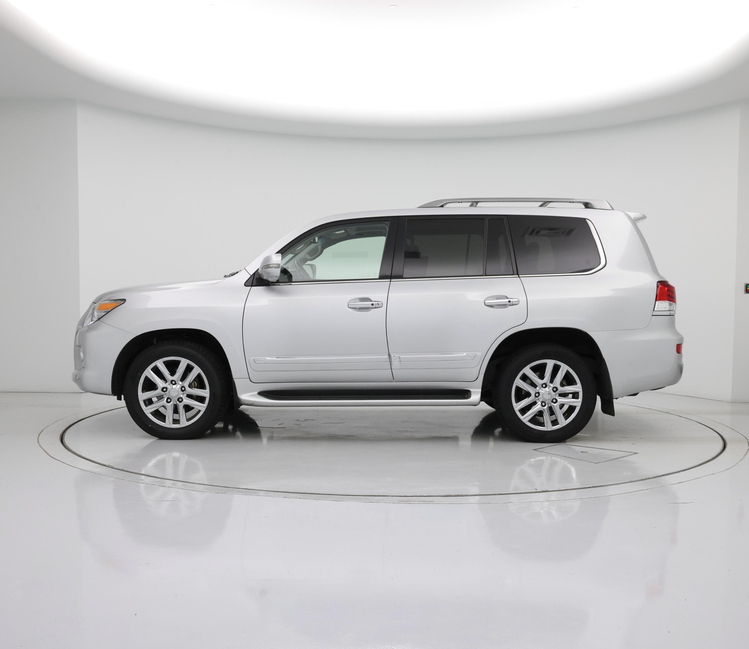 Thumbnail: 2013 Lexus LX - 3