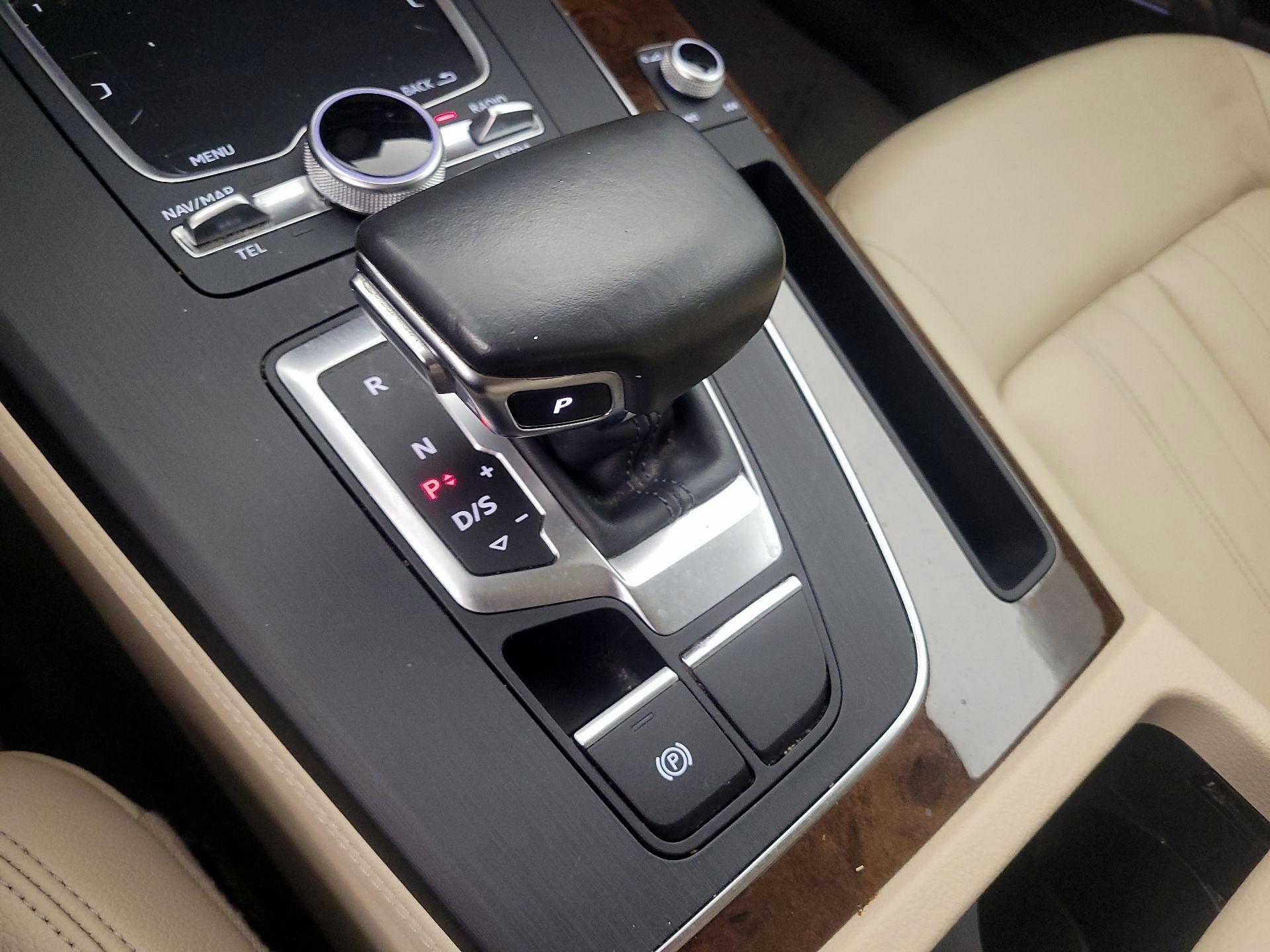 Thumbnail: 2019 Audi Q5 - 18