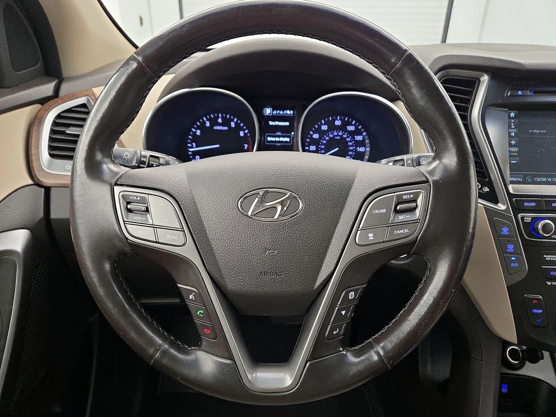 Thumbnail: 2017 Hyundai Santa Fe - 10