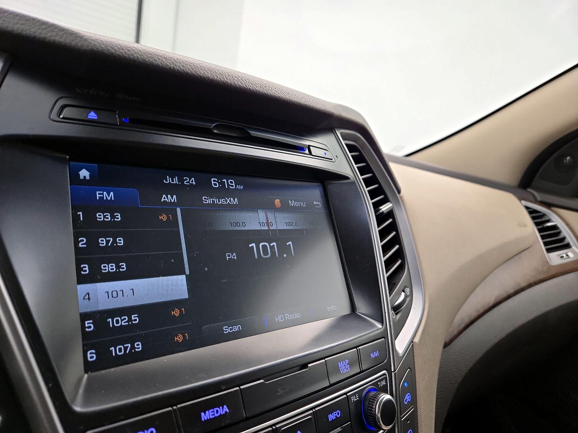 Thumbnail: 2017 Hyundai Santa Fe - 16