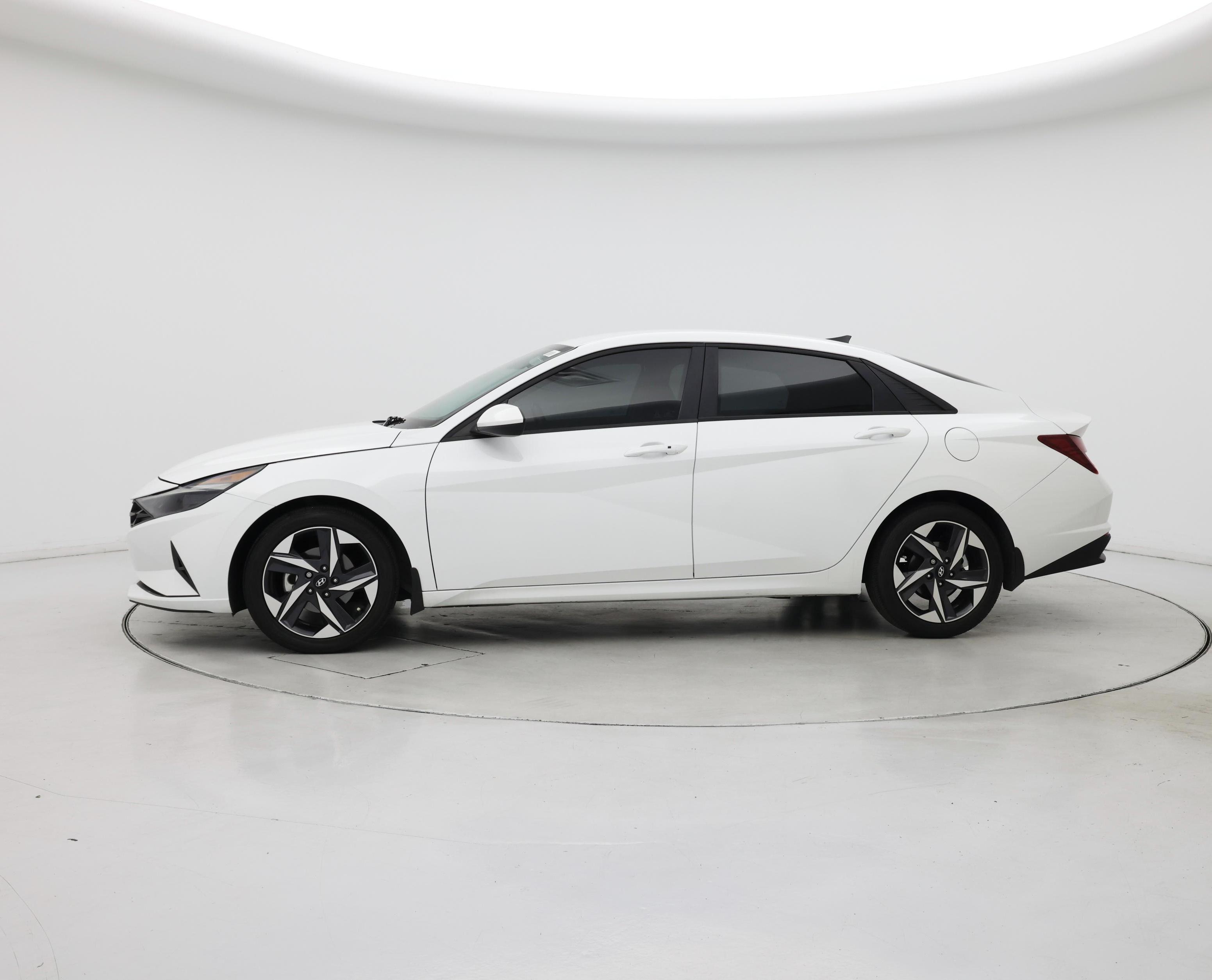 Thumbnail: 2023 Hyundai Elantra - 3