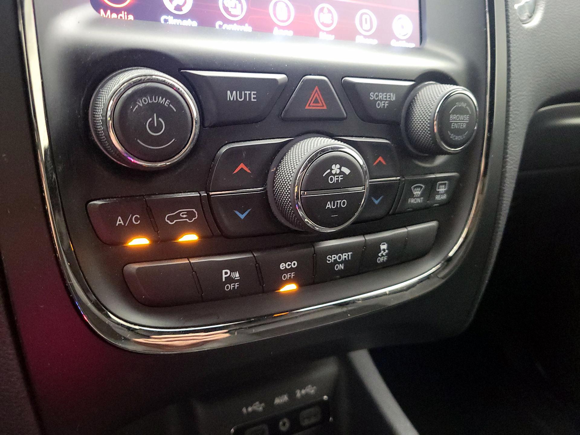 Thumbnail: 2020 Dodge Durango - 17