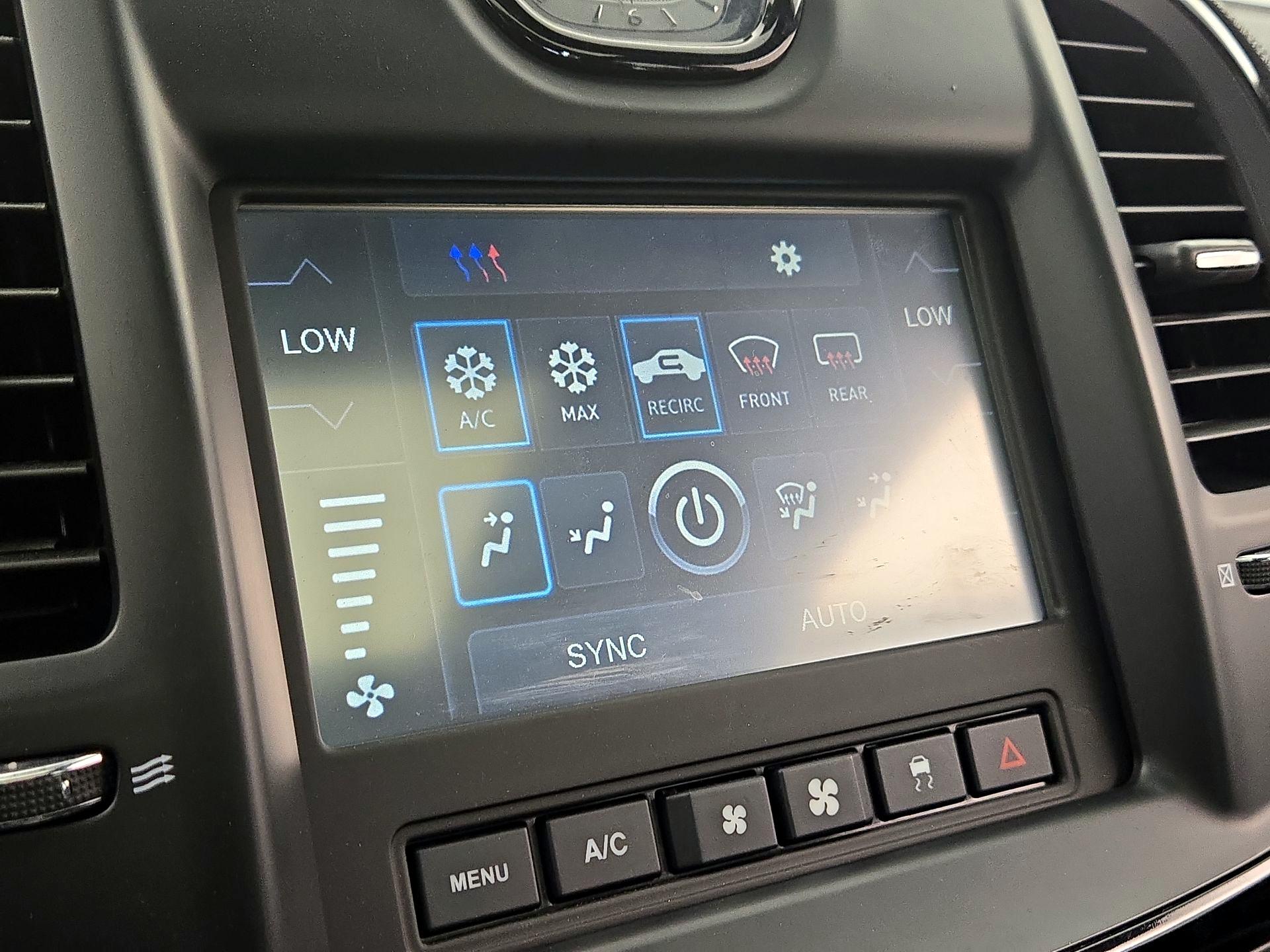 Thumbnail: 2018 Chrysler 300 - 16