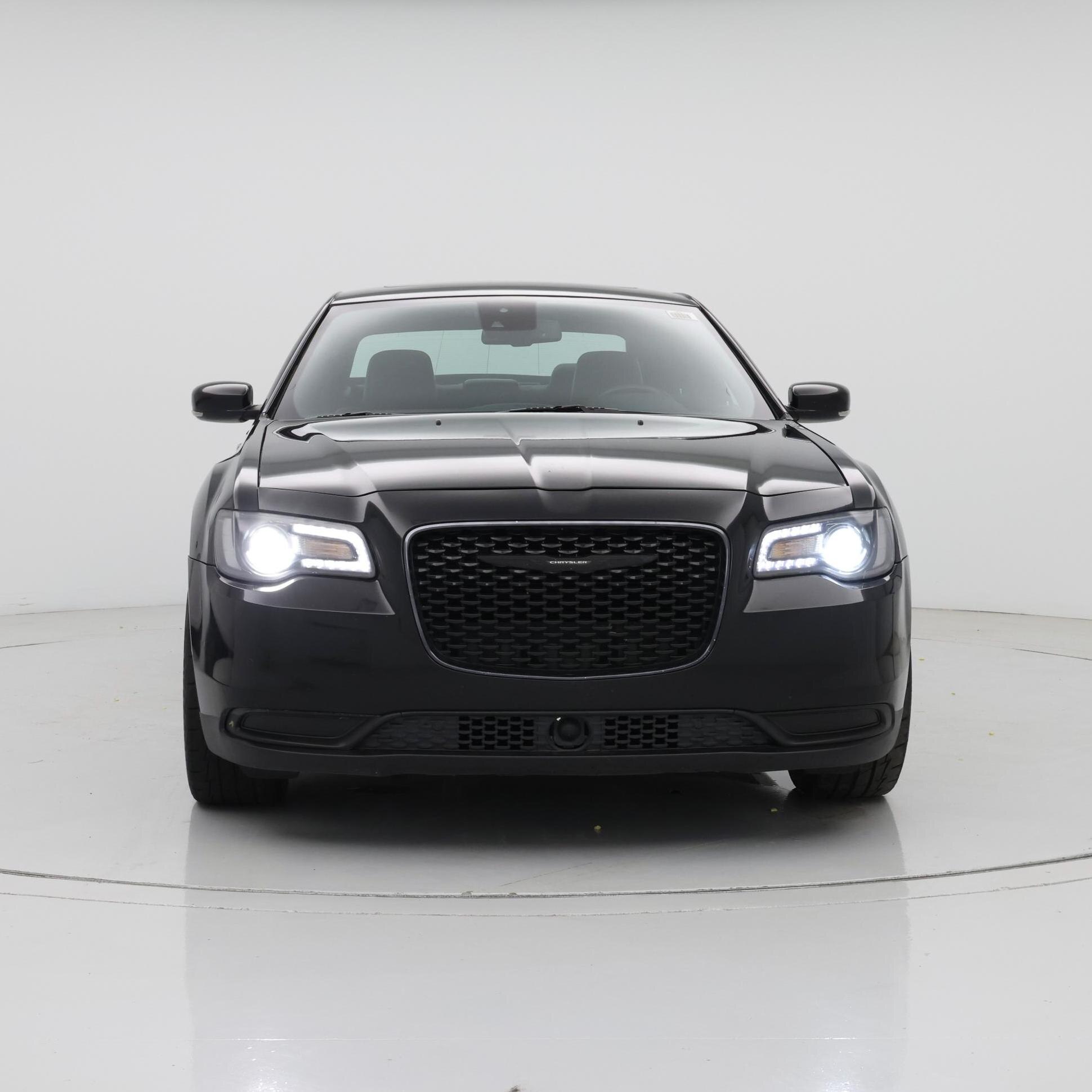 Thumbnail: 2018 Chrysler 300 - 5