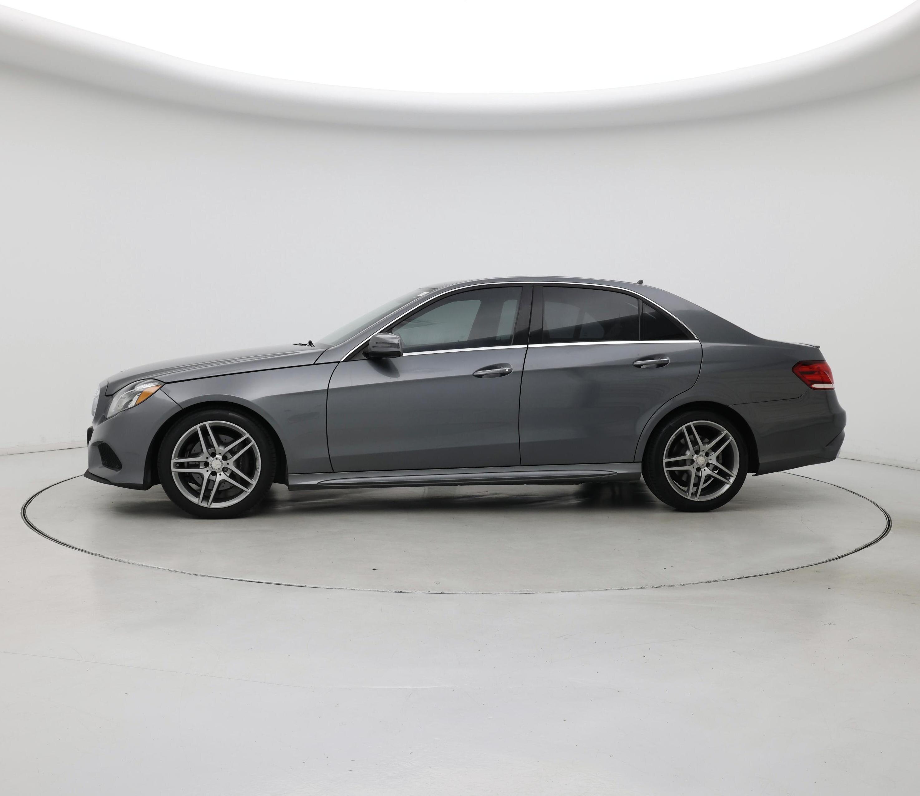 Thumbnail: 2016 Mercedes-Benz E-Class - 3
