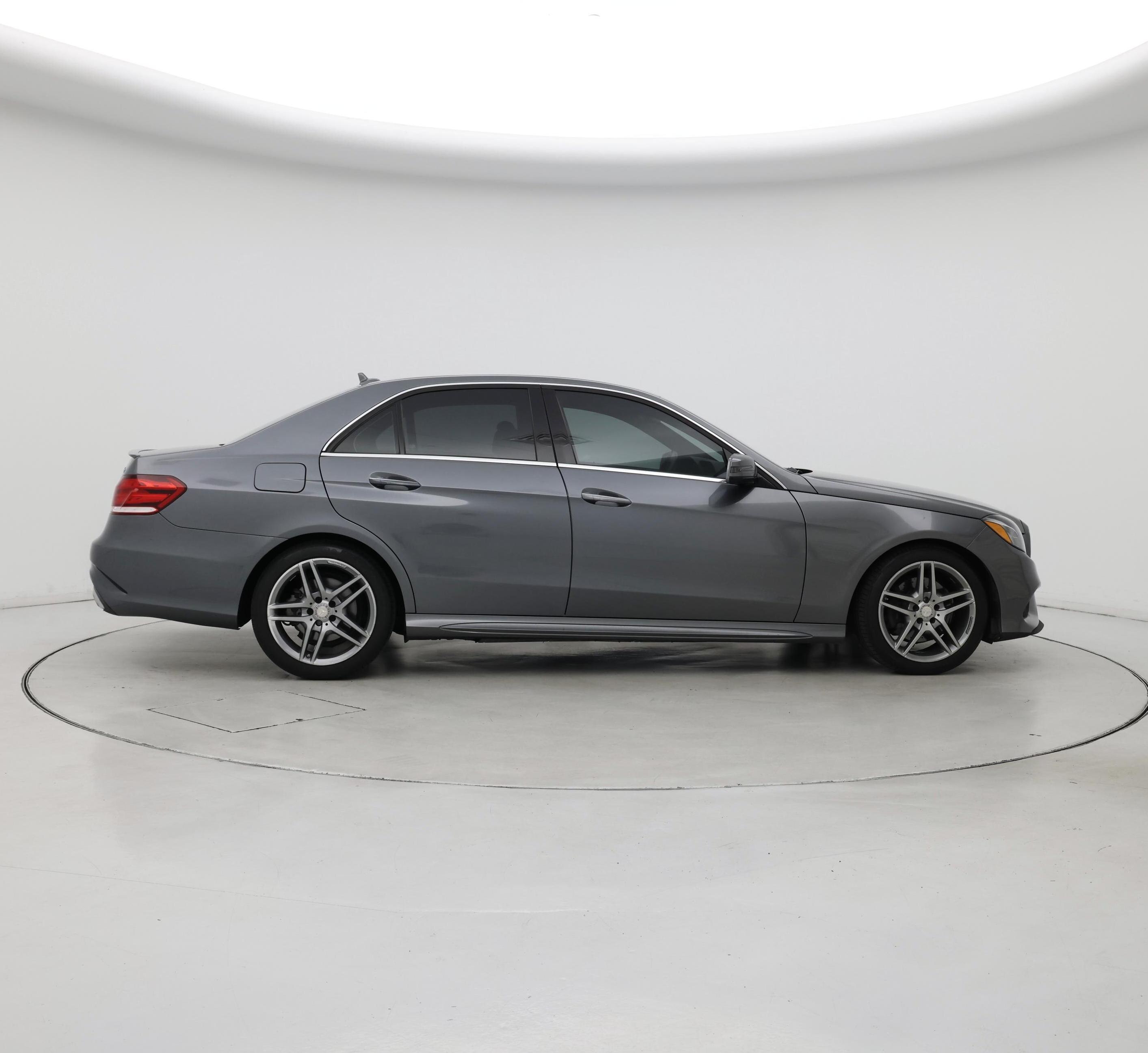 Thumbnail: 2016 Mercedes-Benz E-Class - 7