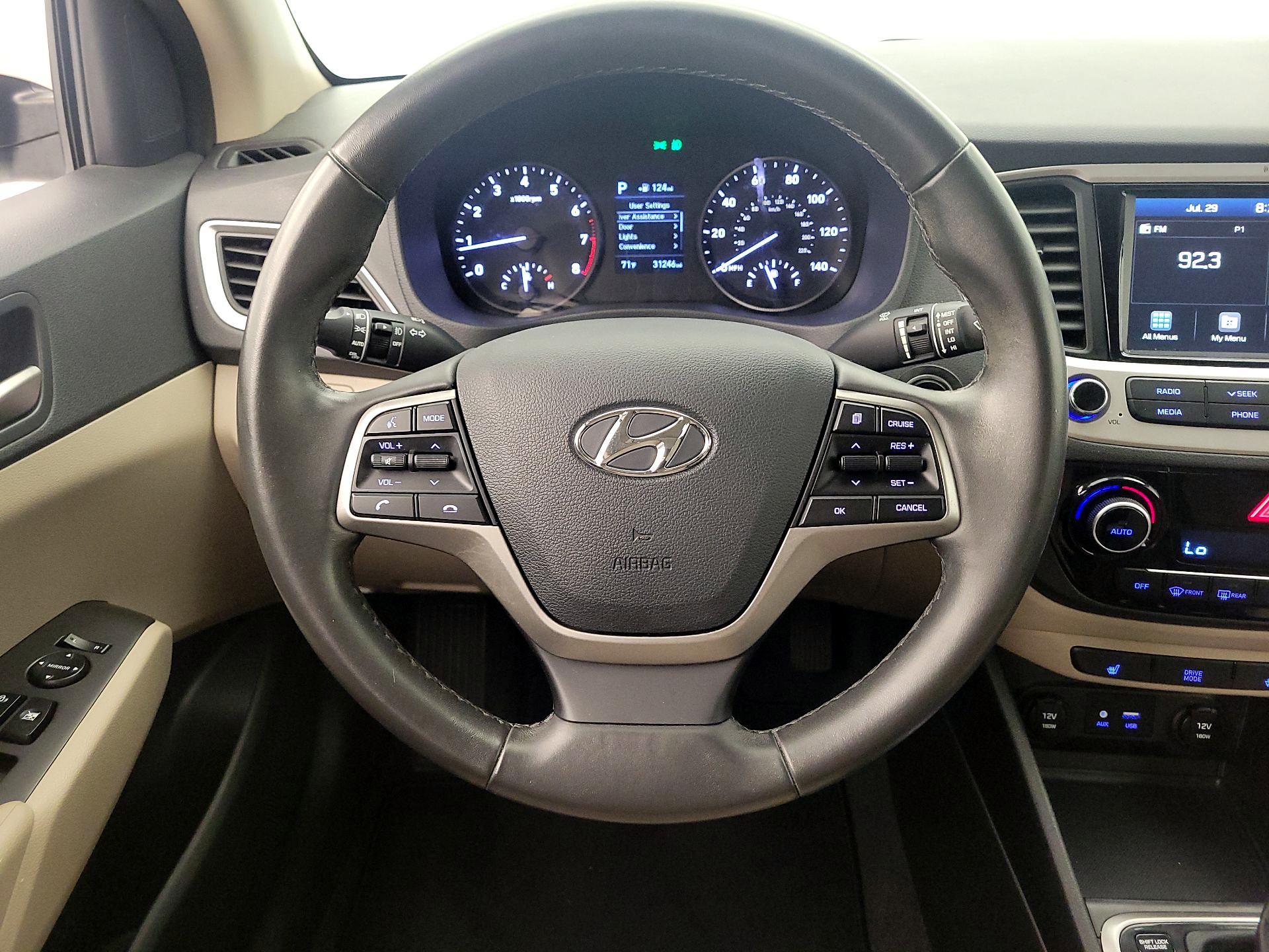 Thumbnail: 2022 Hyundai Accent - 10