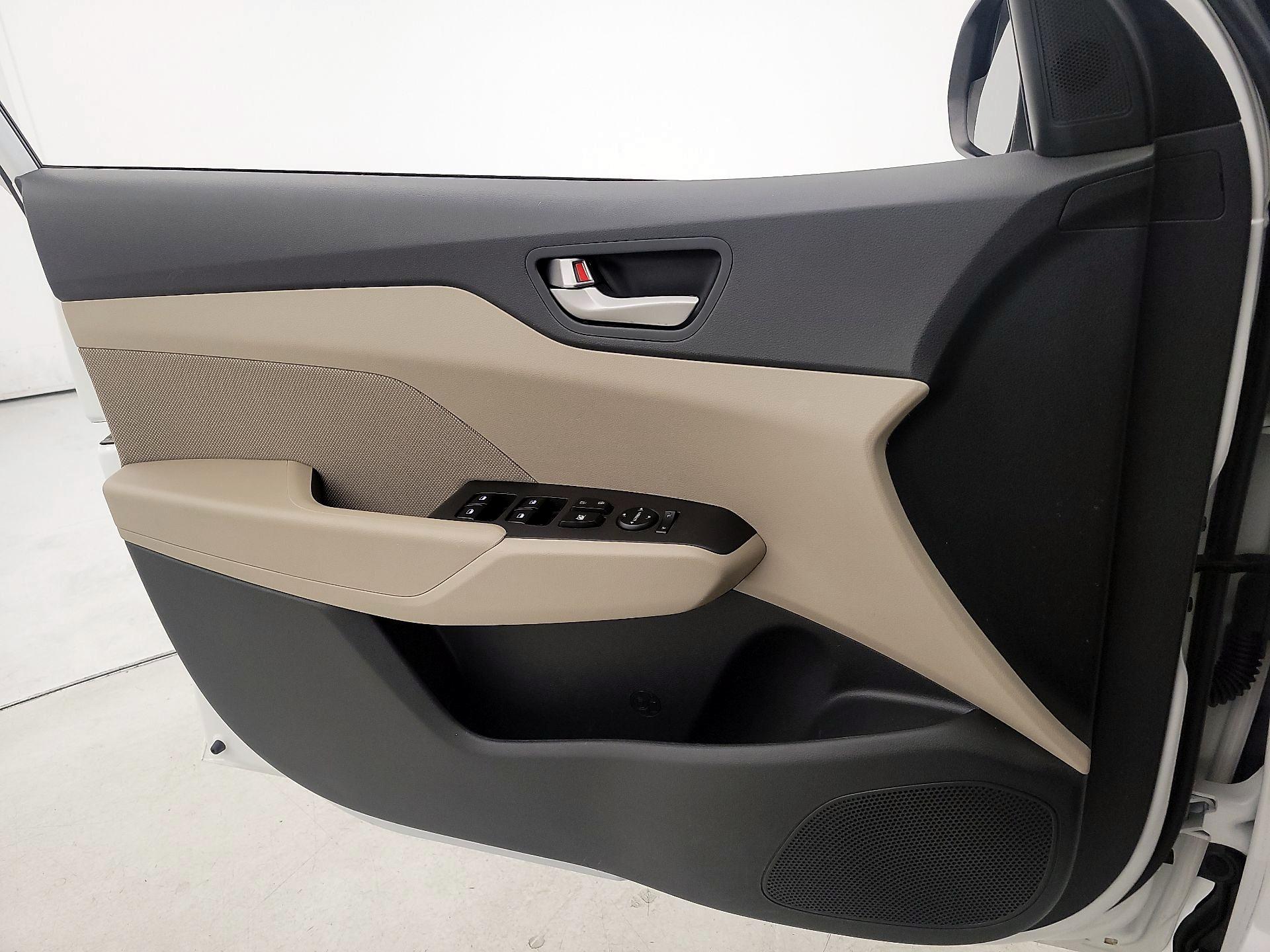 Thumbnail: 2022 Hyundai Accent - 12