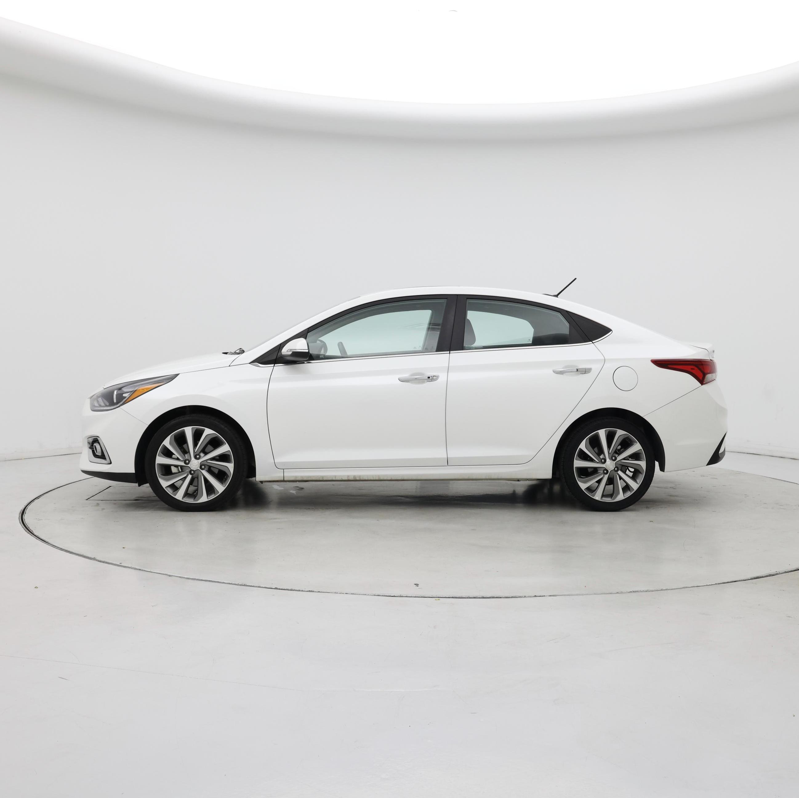 Thumbnail: 2022 Hyundai Accent - 3