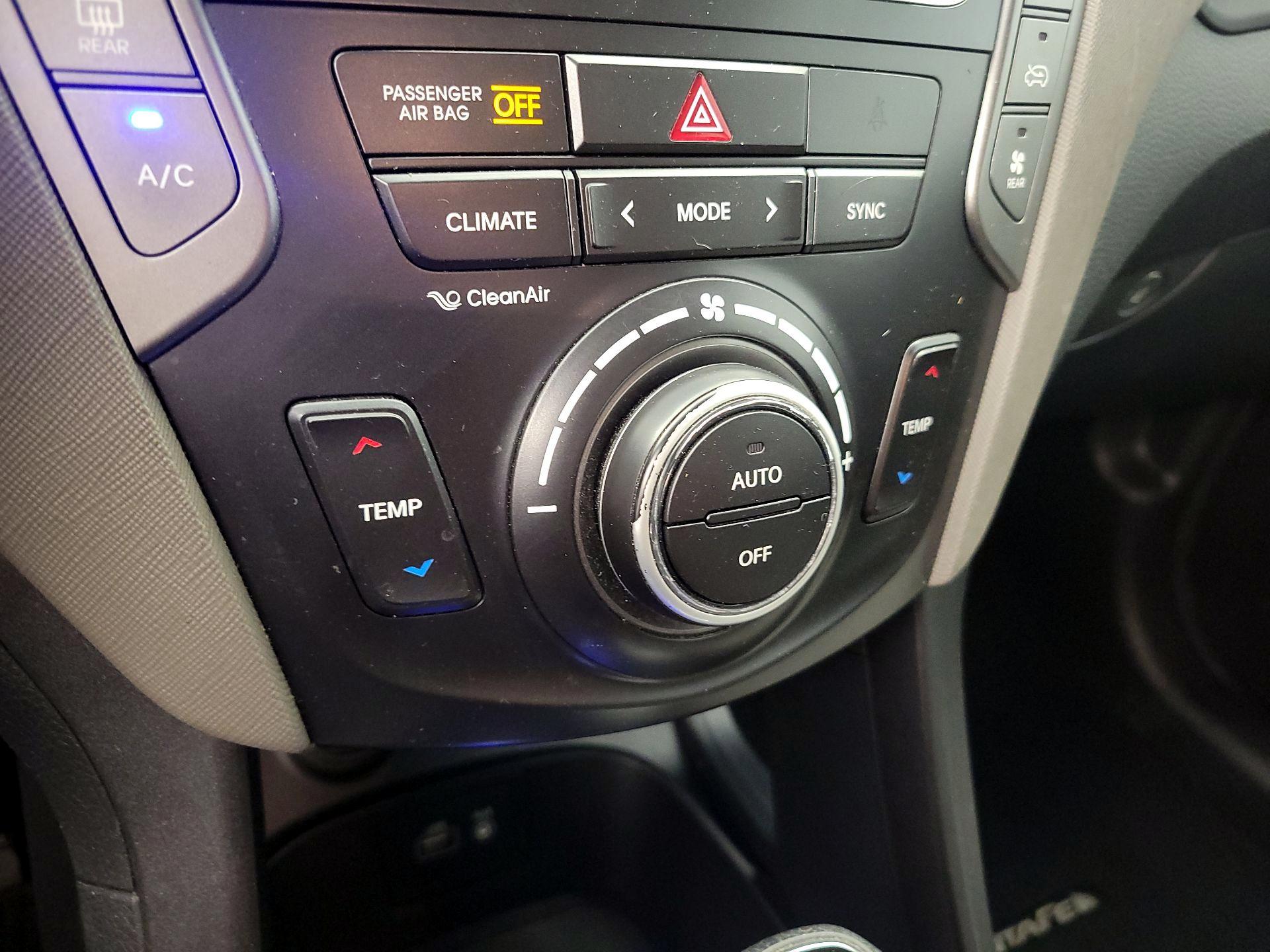 Thumbnail: 2018 Hyundai Santa Fe - 16