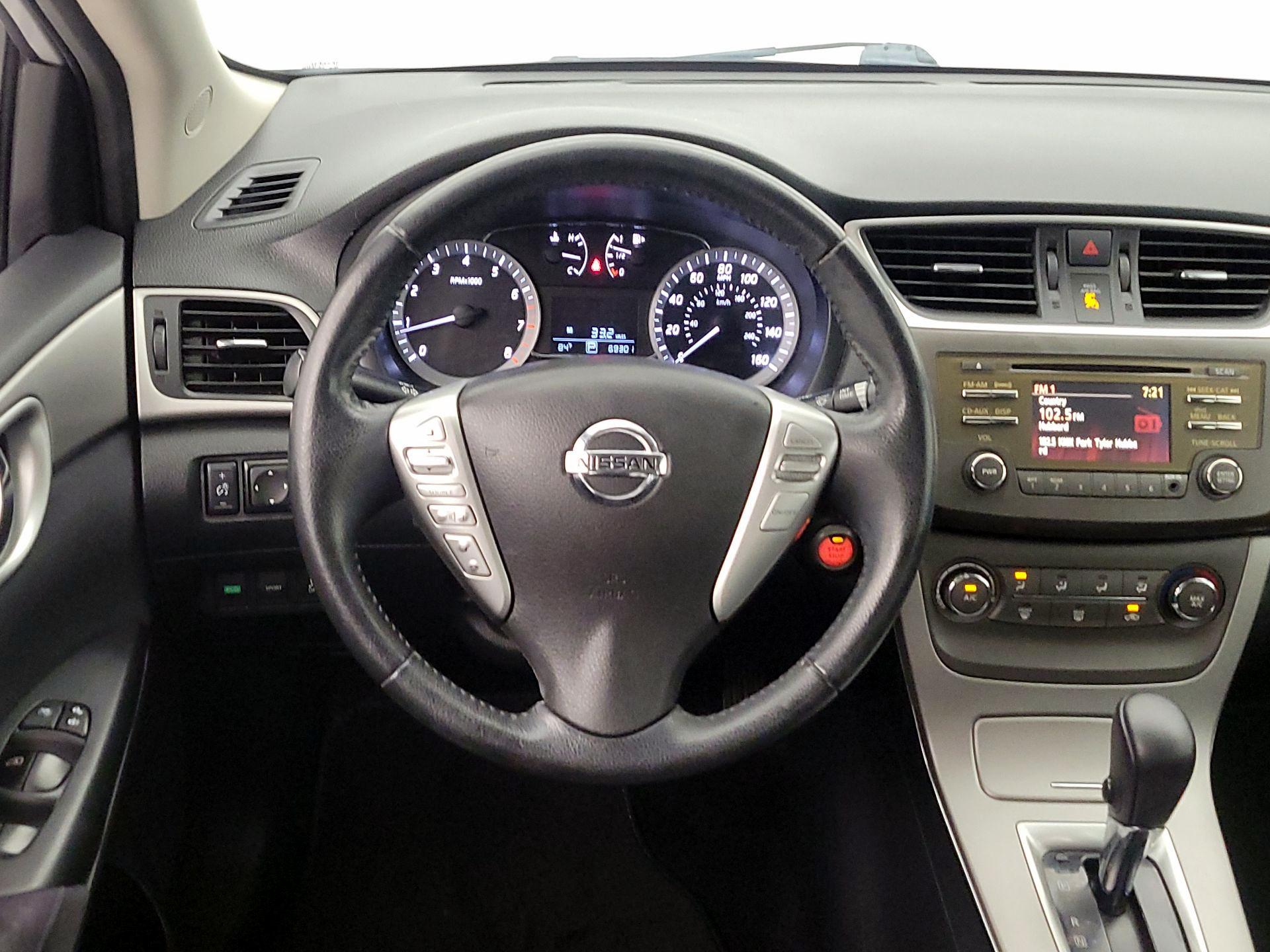 Thumbnail: 2013 Nissan Sentra - 10