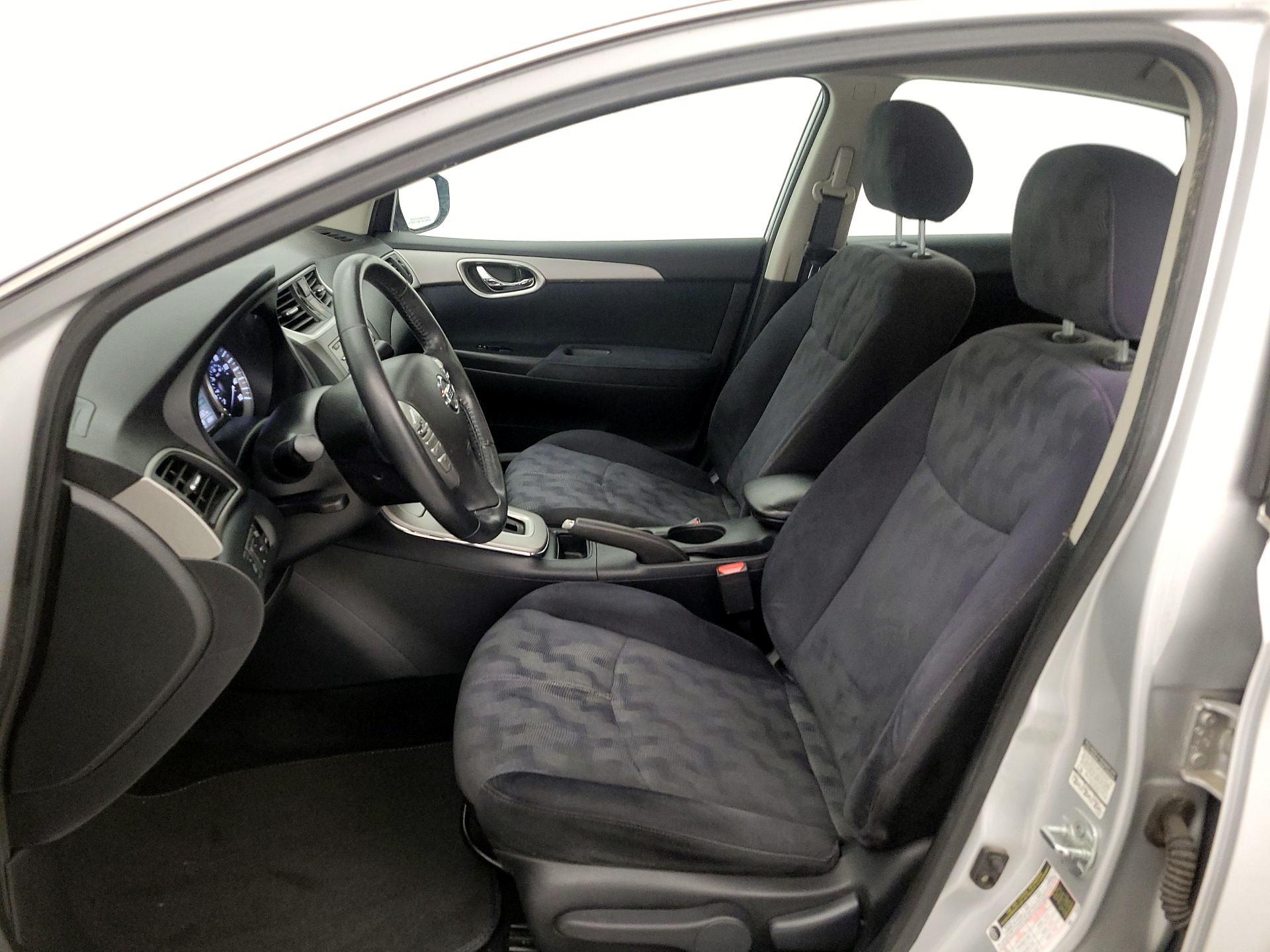 Thumbnail: 2013 Nissan Sentra - 11