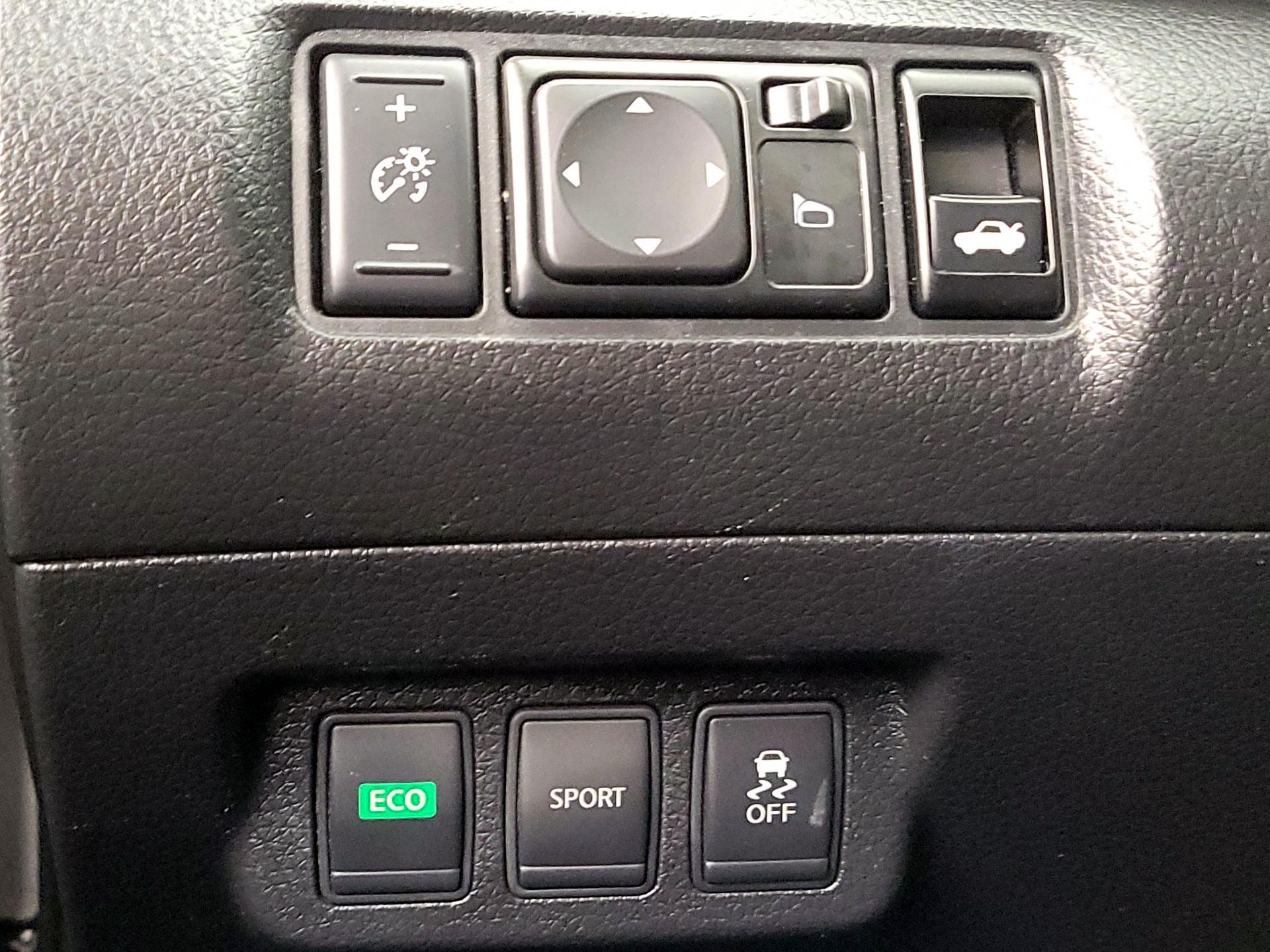 Thumbnail: 2013 Nissan Sentra - 13