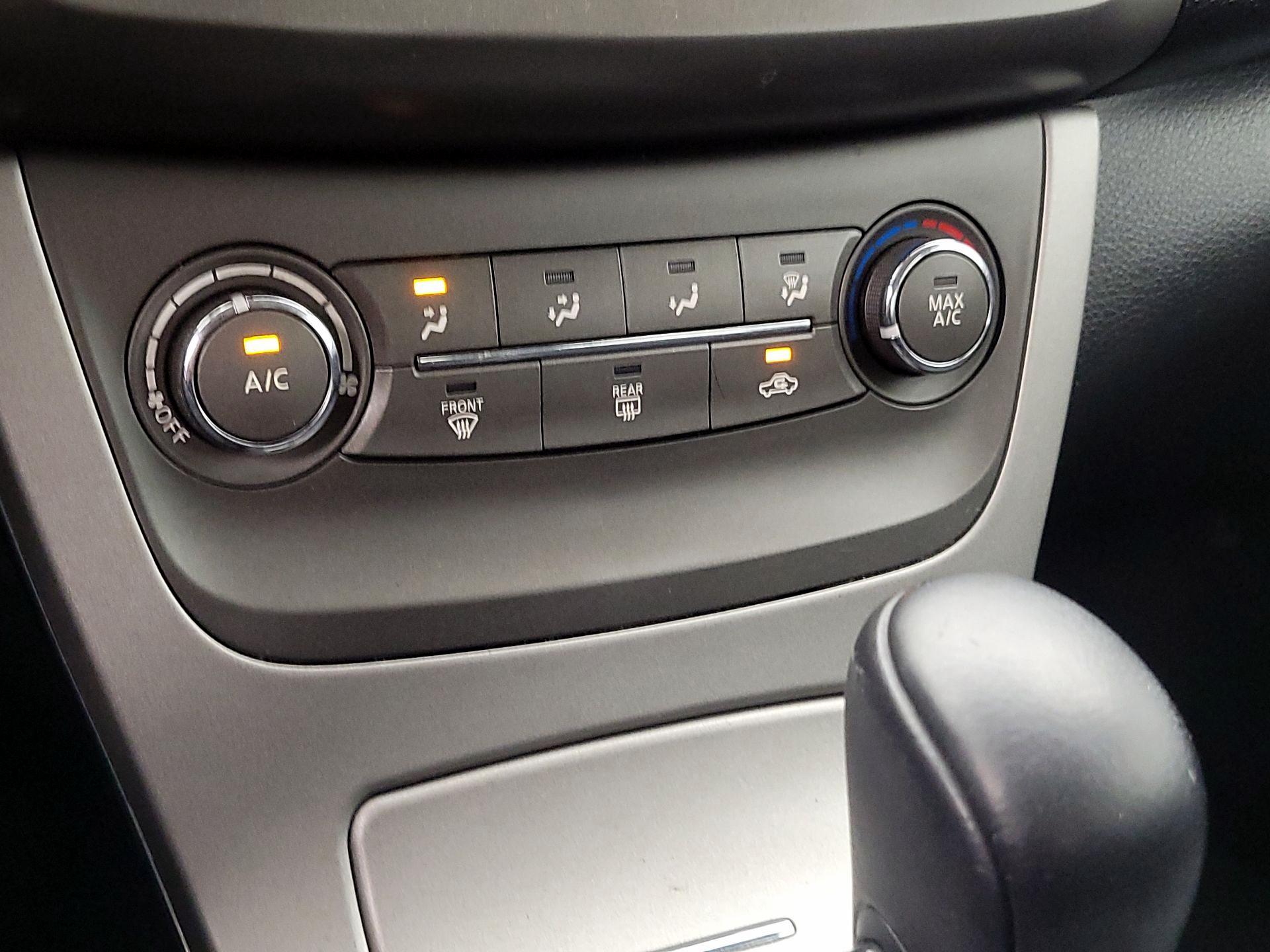 Thumbnail: 2013 Nissan Sentra - 15
