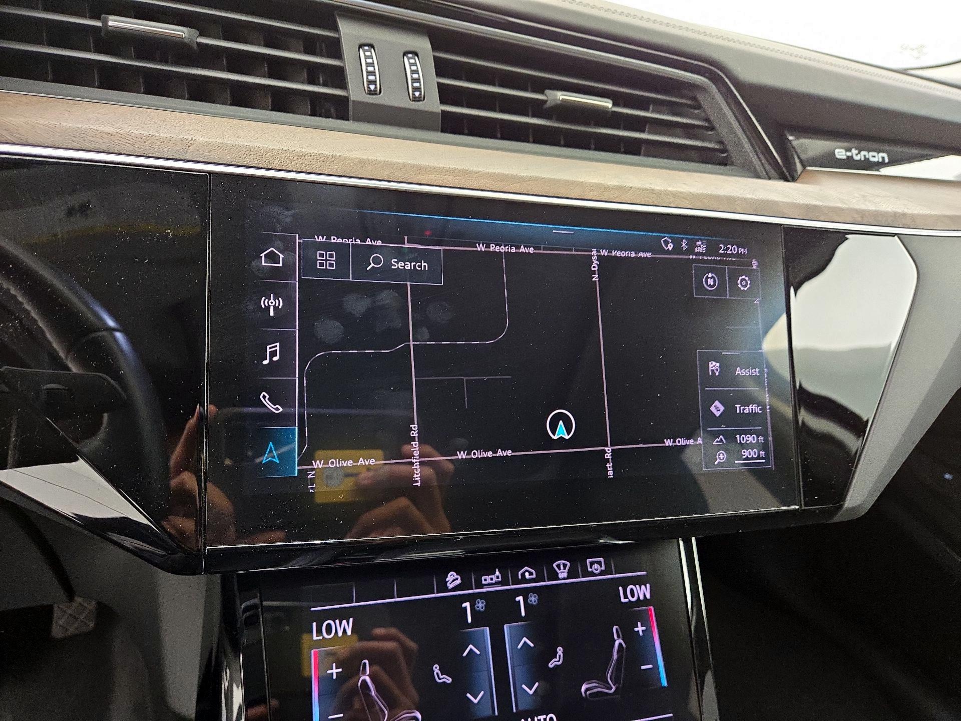 Thumbnail: 2019 Audi e-tron - 14