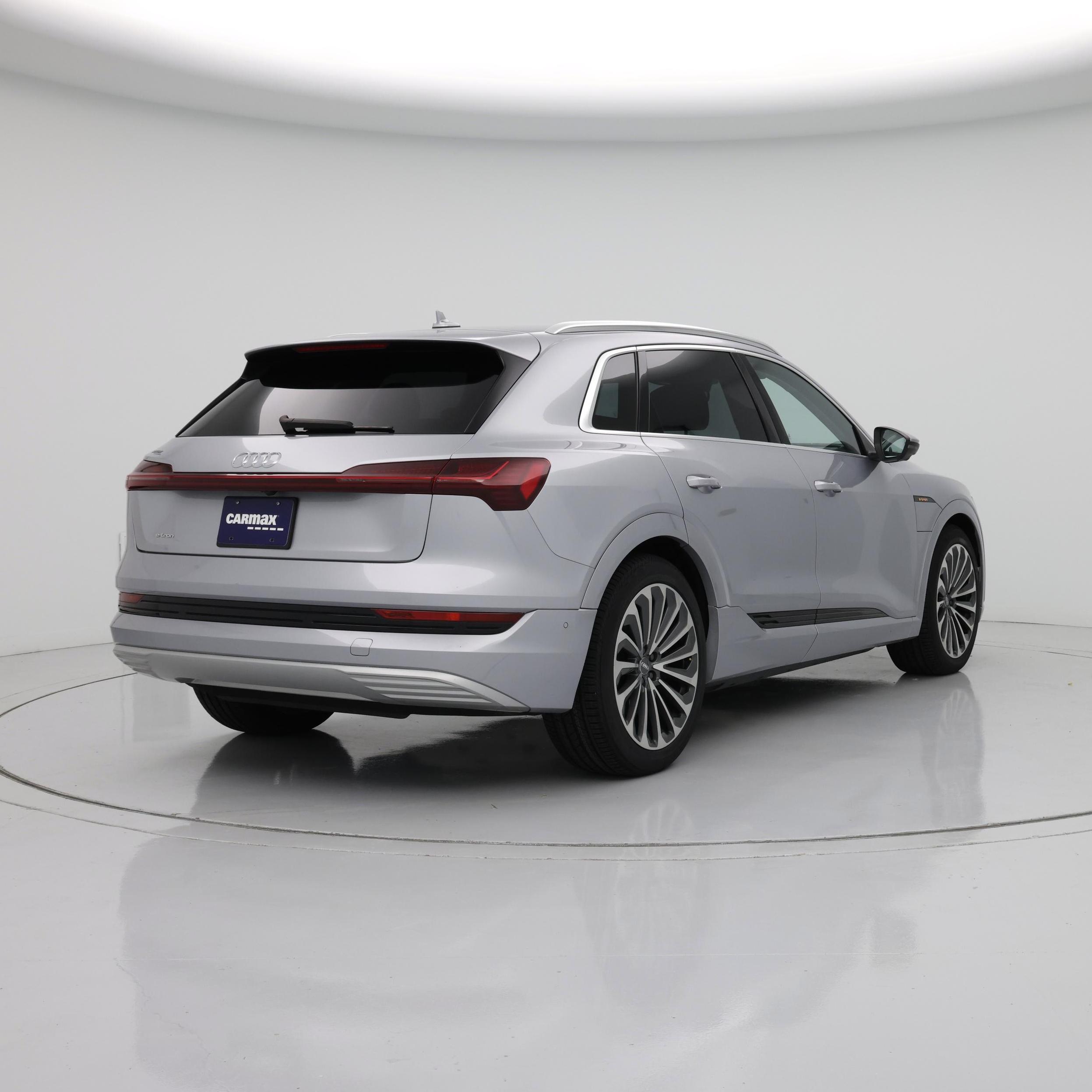Thumbnail: 2019 Audi e-tron - 8
