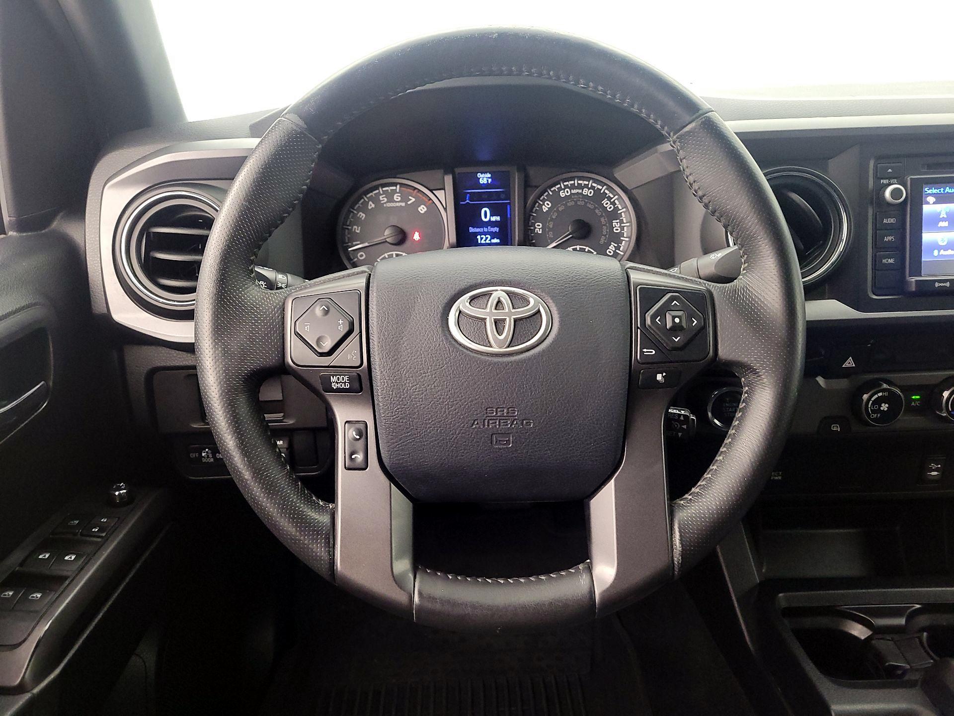 Thumbnail: 2017 Toyota Tacoma - 10
