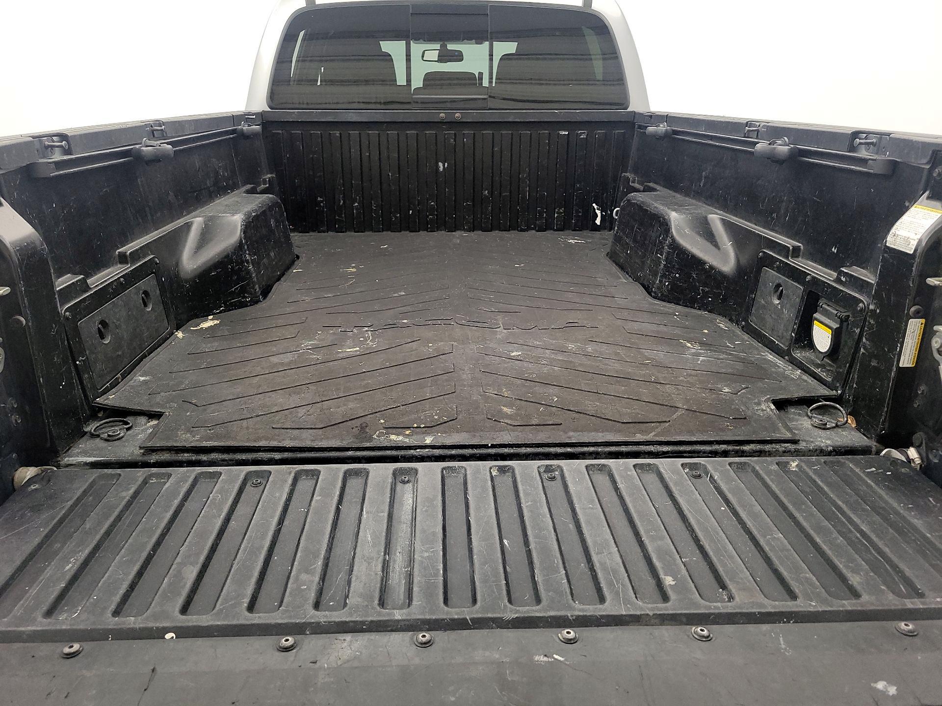 Thumbnail: 2017 Toyota Tacoma - 20