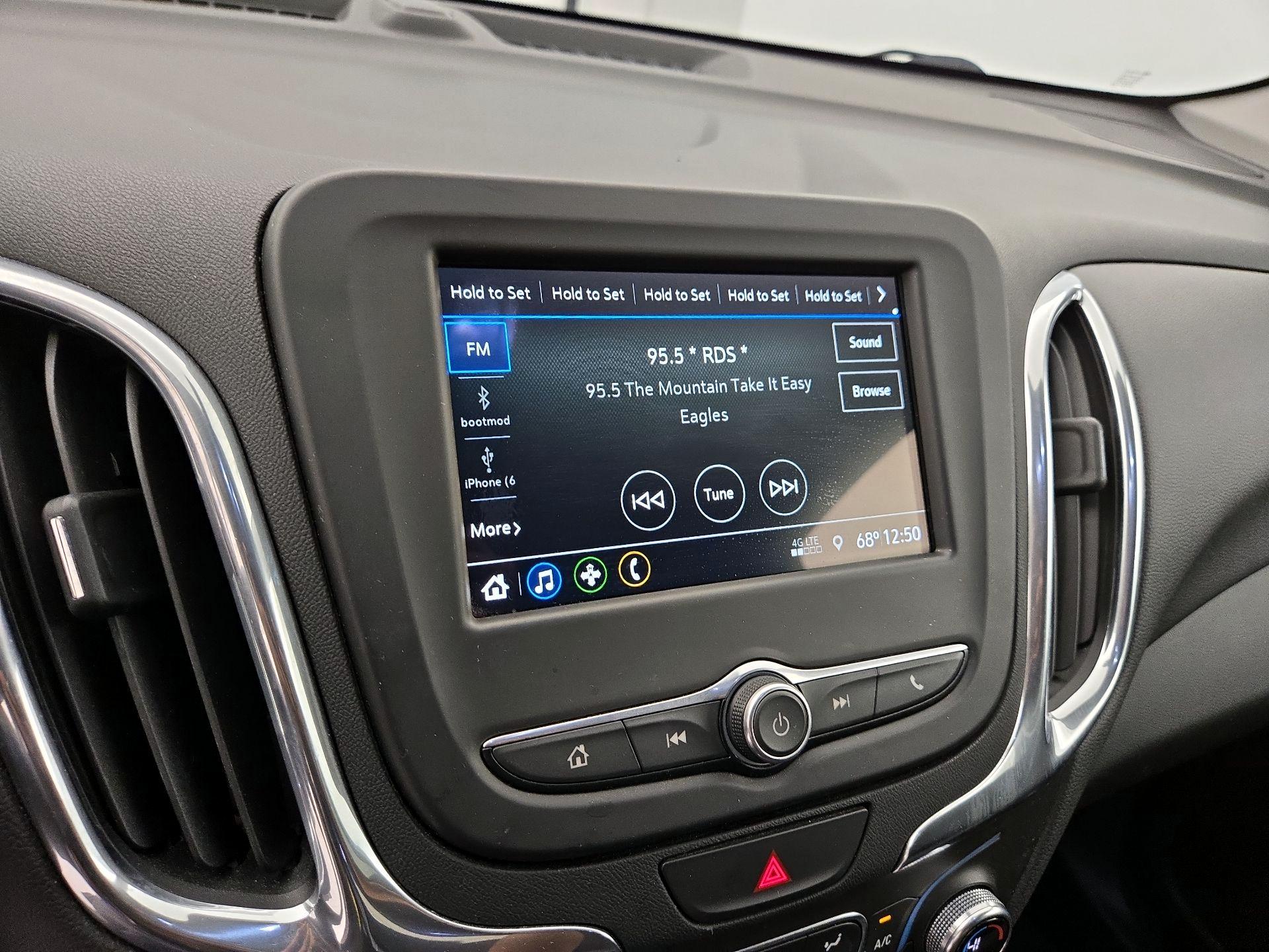 Thumbnail: 2019 Chevrolet Equinox - 15