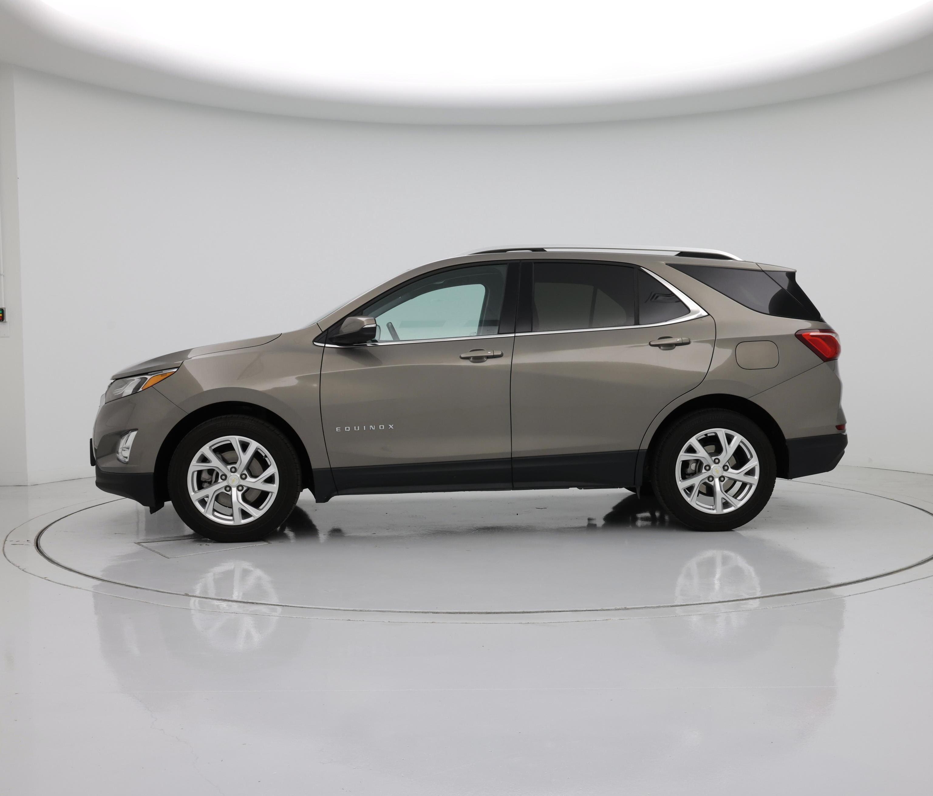 Thumbnail: 2019 Chevrolet Equinox - 3