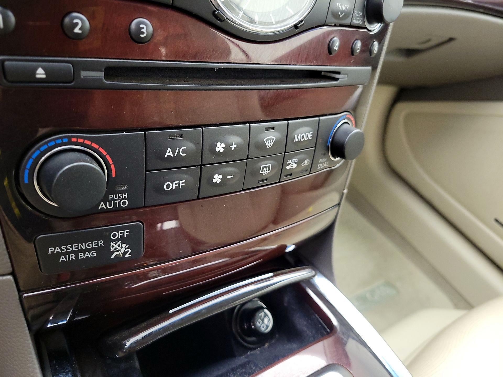 Thumbnail: 2014 INFINITI Q60 - 17