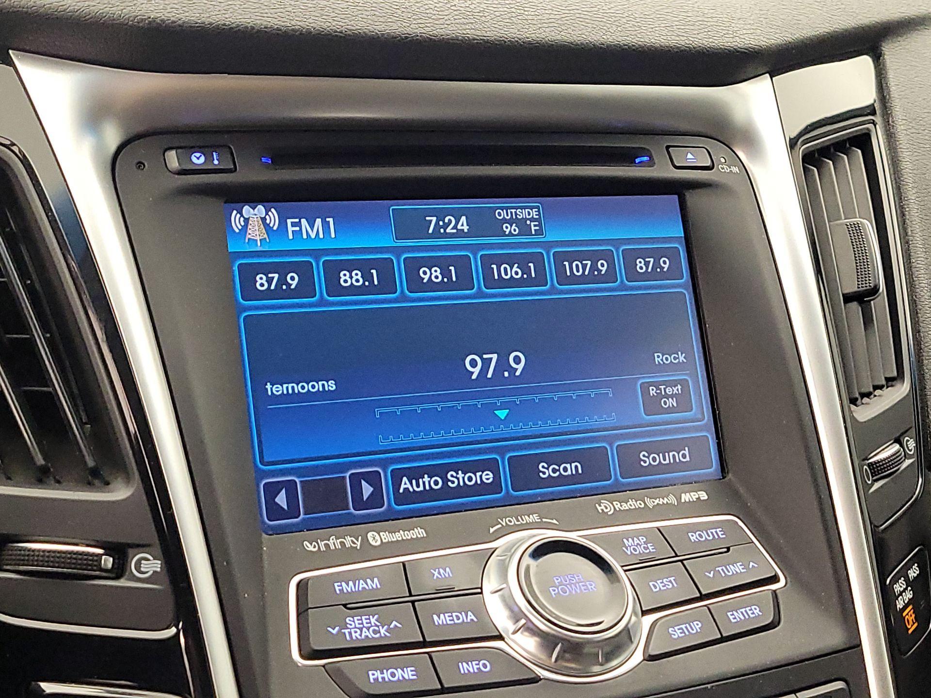 Thumbnail: 2013 Hyundai Sonata - 16