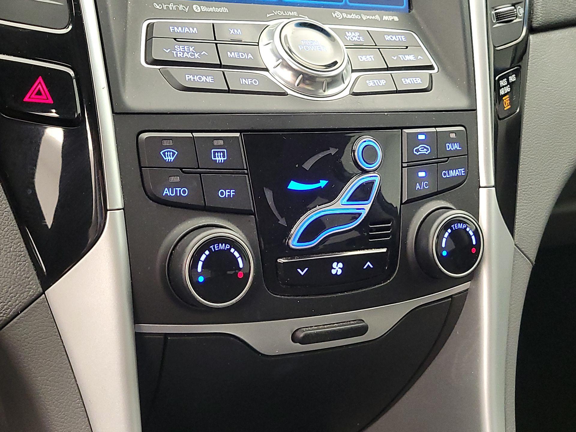 Thumbnail: 2013 Hyundai Sonata - 17