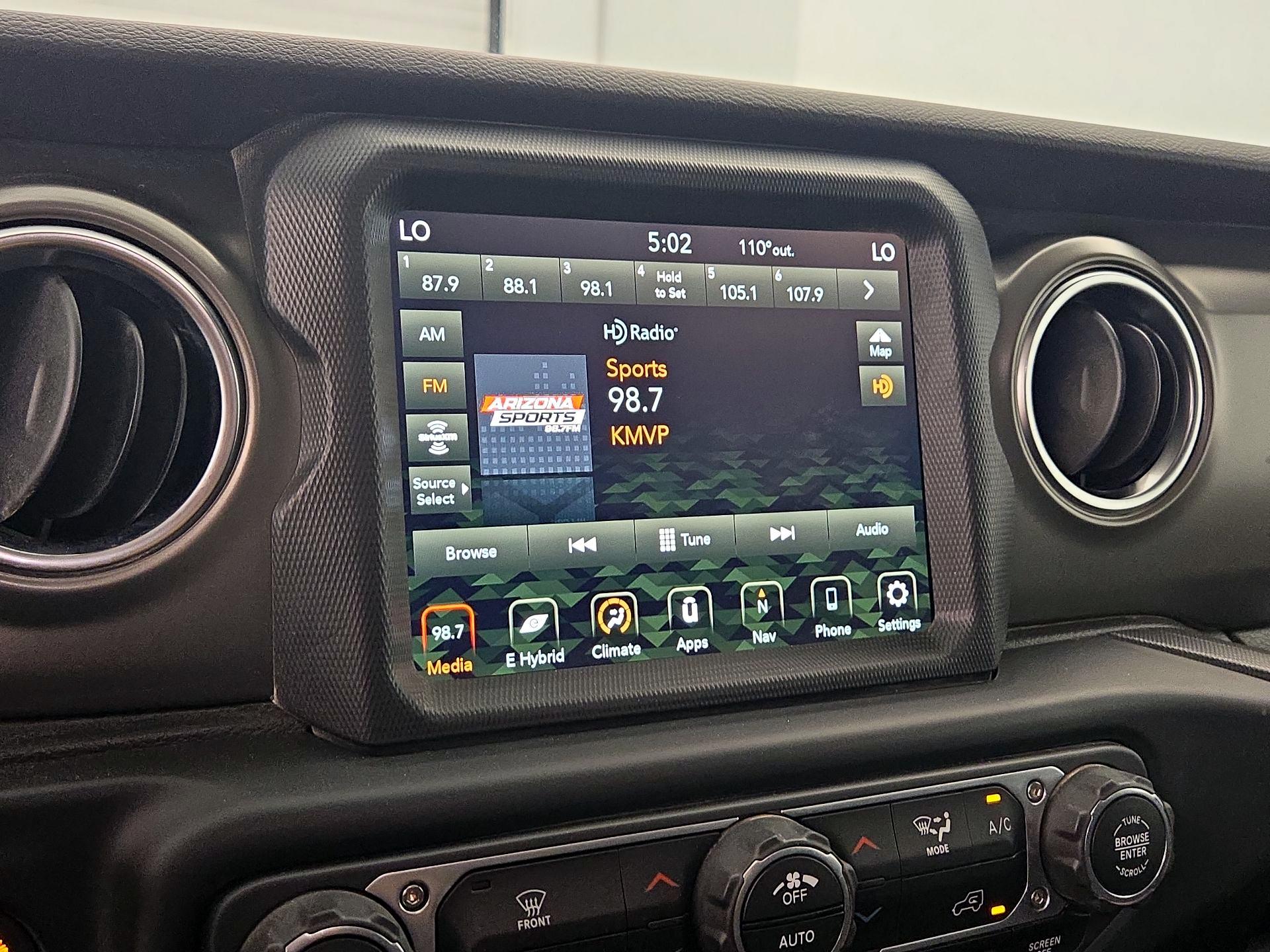 Thumbnail: 2022 Jeep Wrangler - 16
