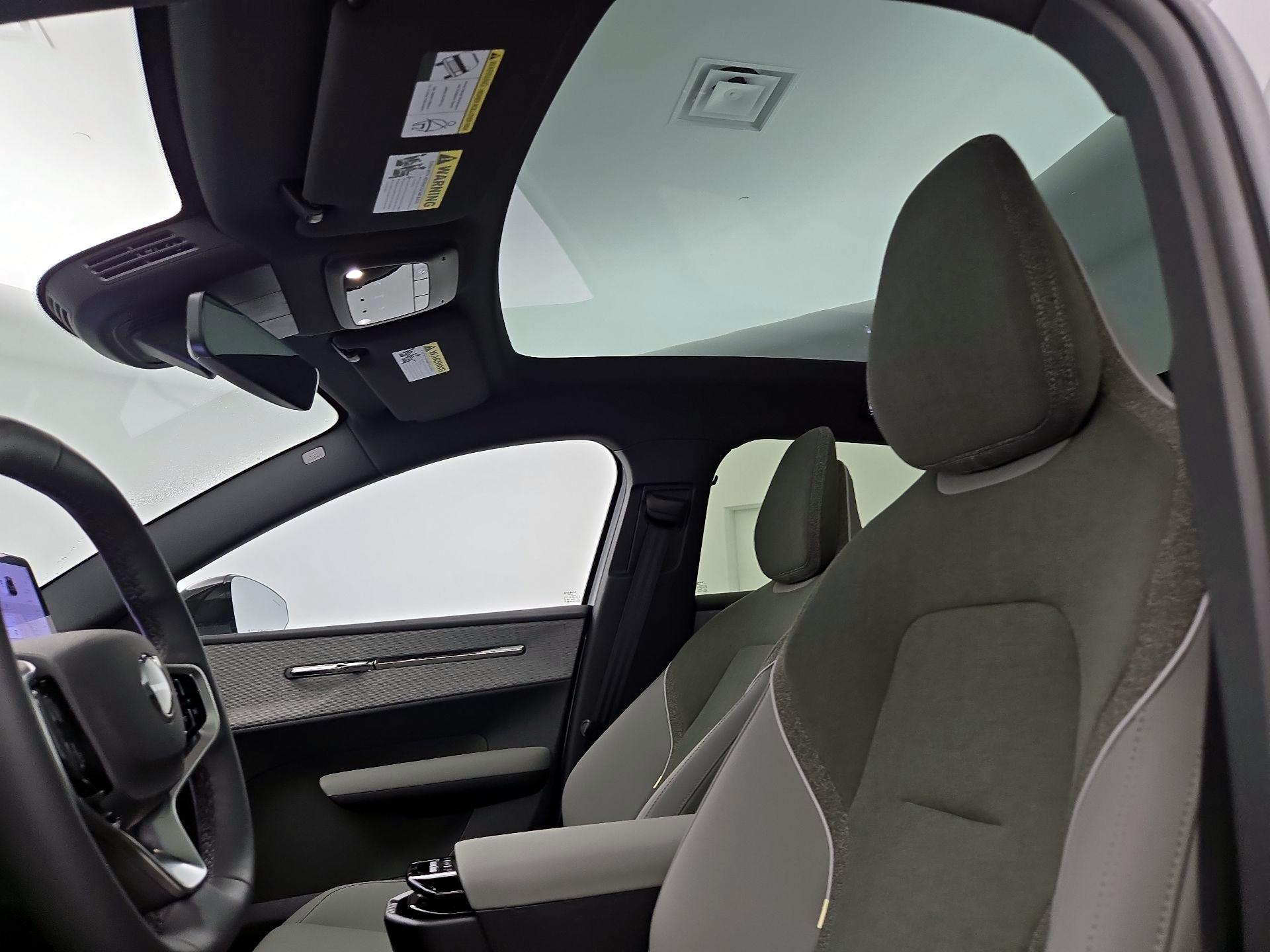 Thumbnail: 2025 Volvo EX30 - 19