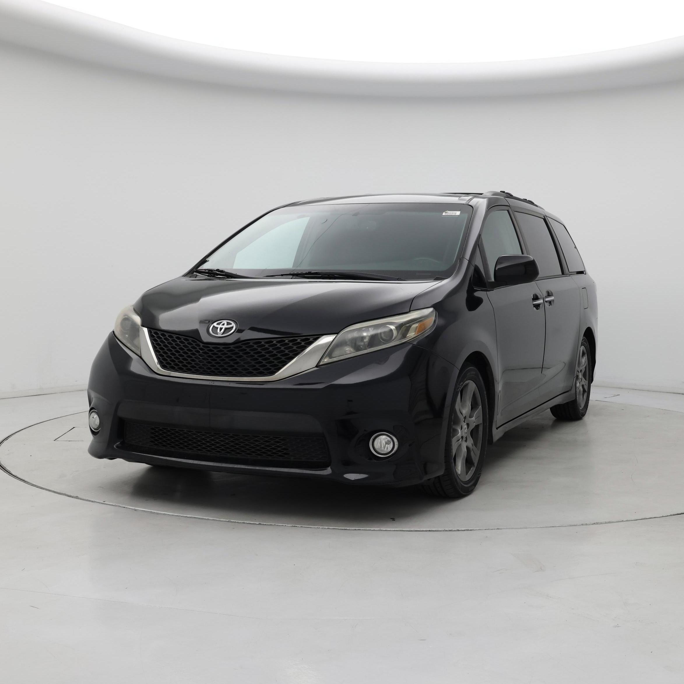 Thumbnail: 2017 Toyota Sienna - 4