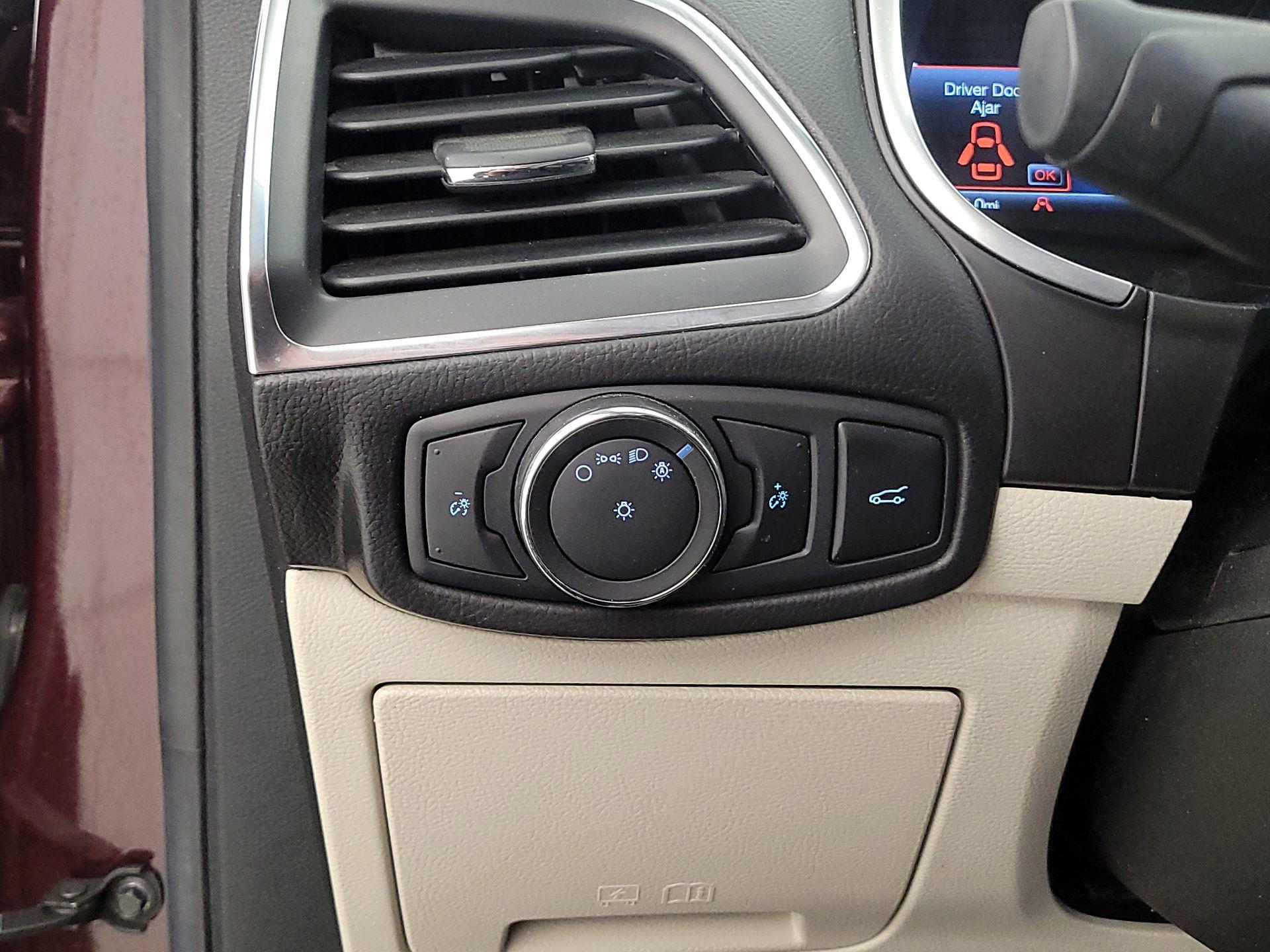 Thumbnail: 2018 Ford Edge - 13