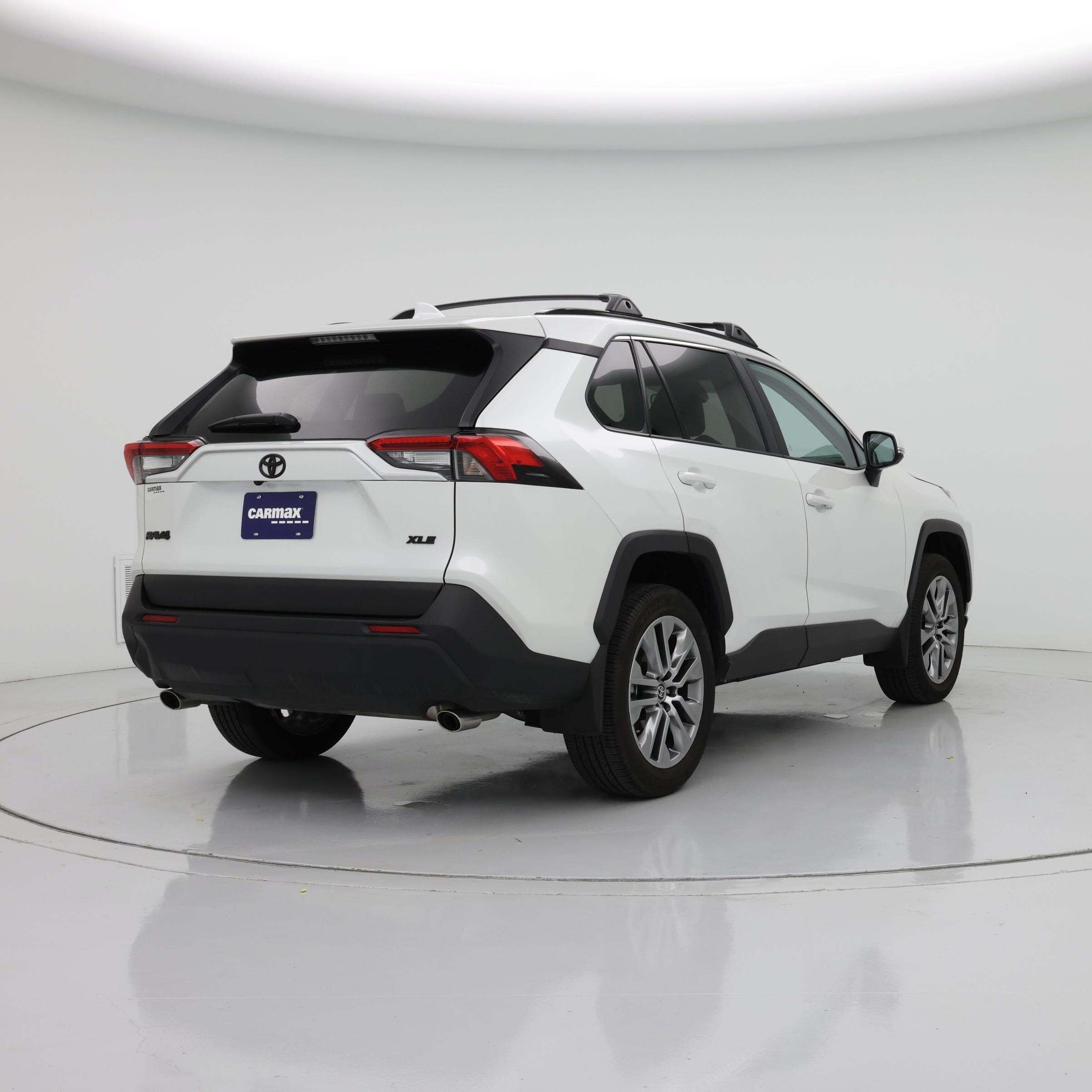 Thumbnail: 2023 Toyota RAV4 - 8