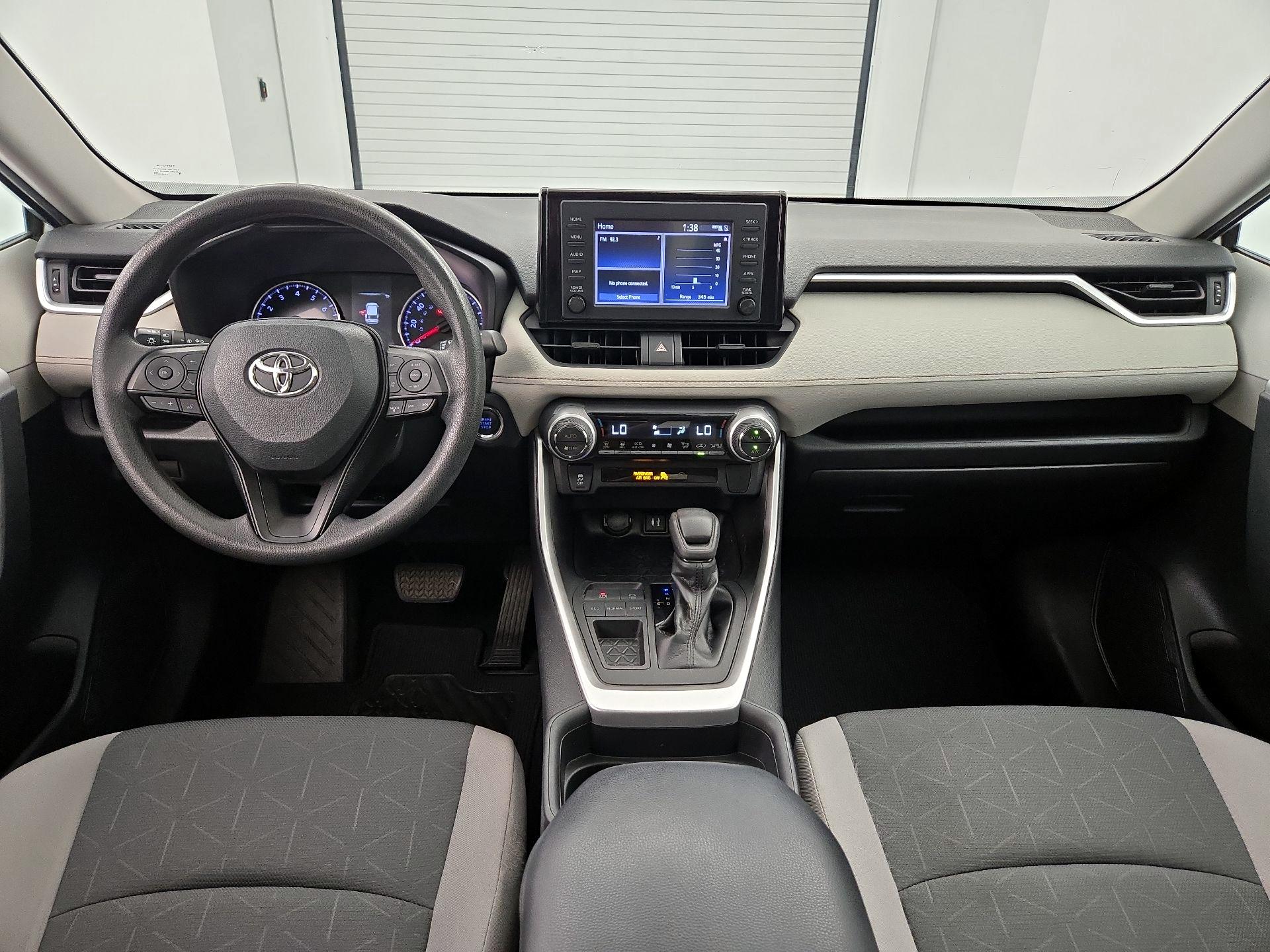 Thumbnail: 2019 Toyota RAV4 - 9