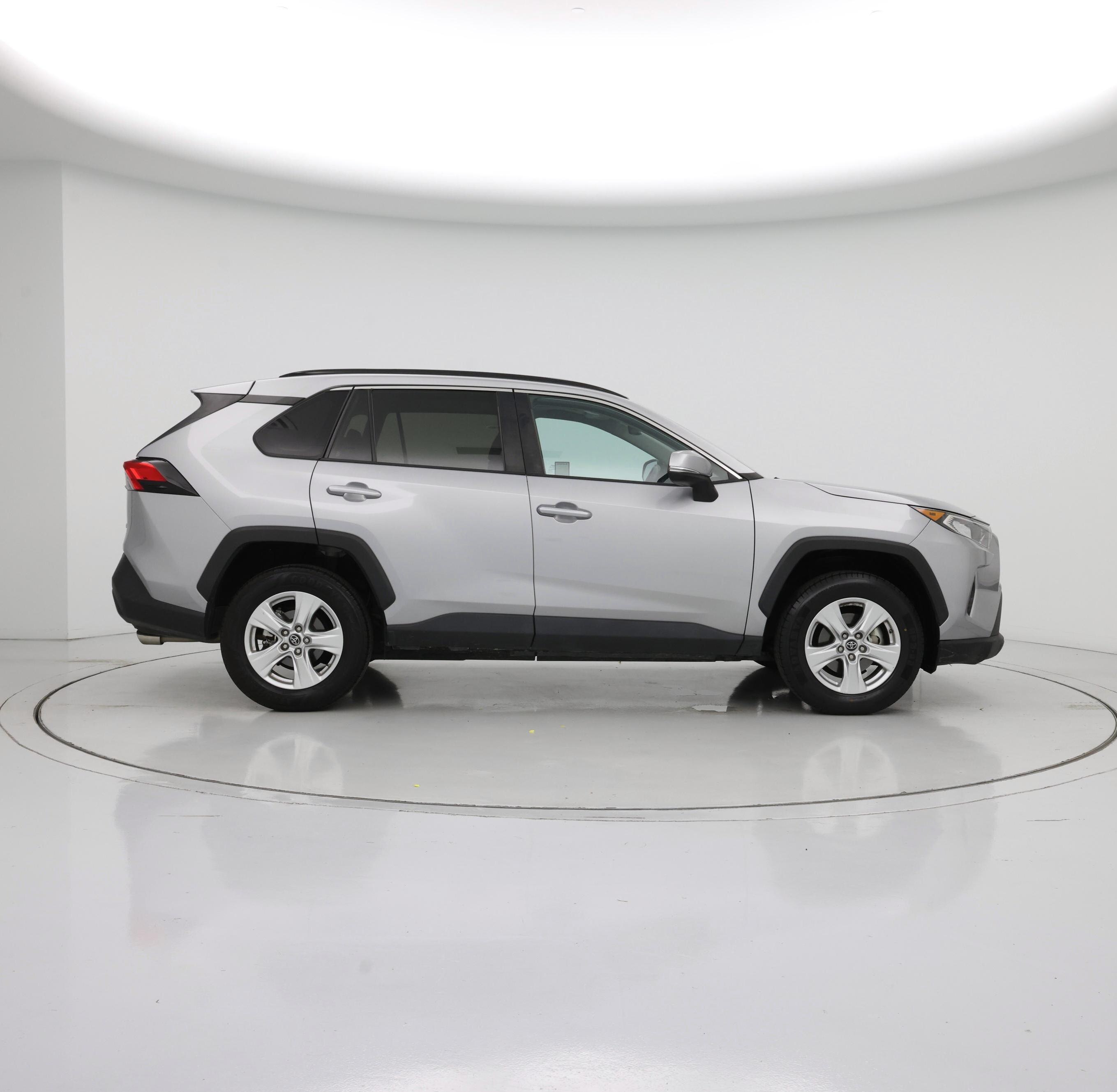 Thumbnail: 2019 Toyota RAV4 - 7