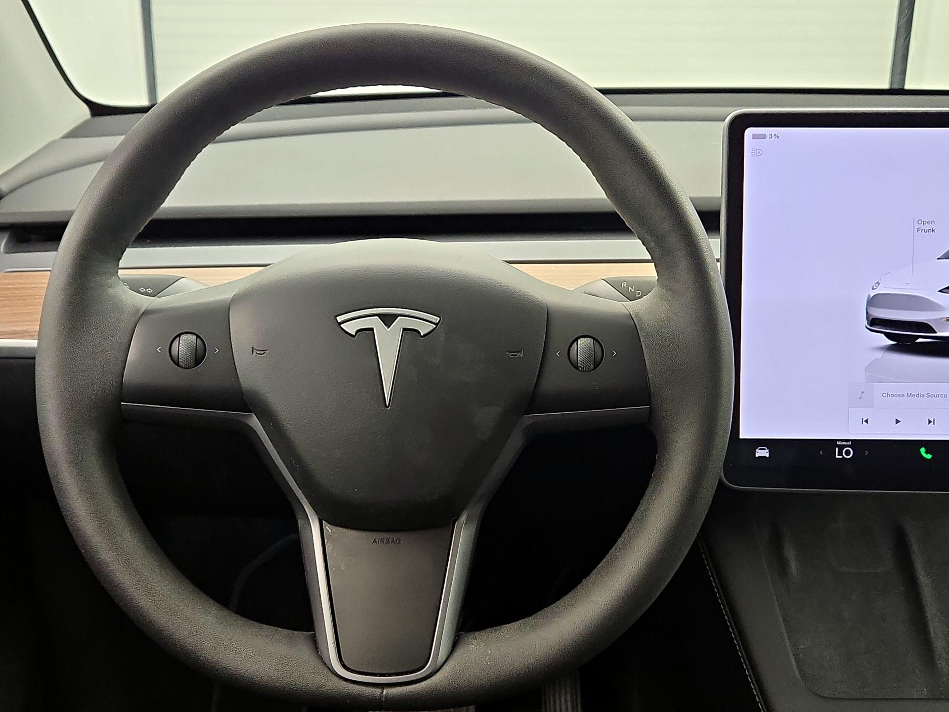 Thumbnail: 2025 Tesla Model Y - 10