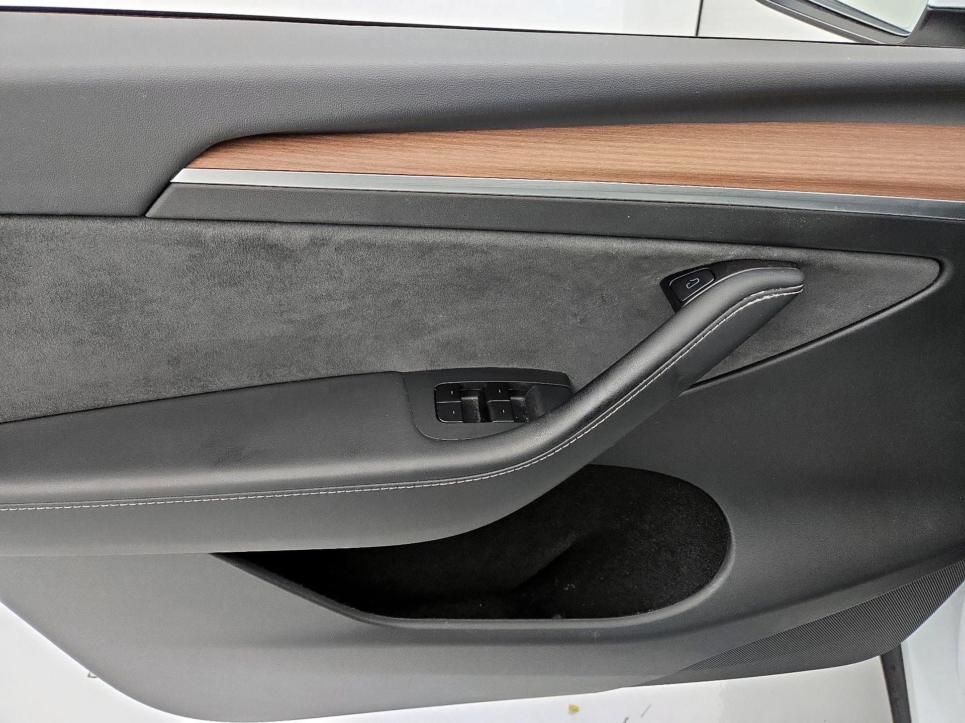 Thumbnail: 2025 Tesla Model Y - 12