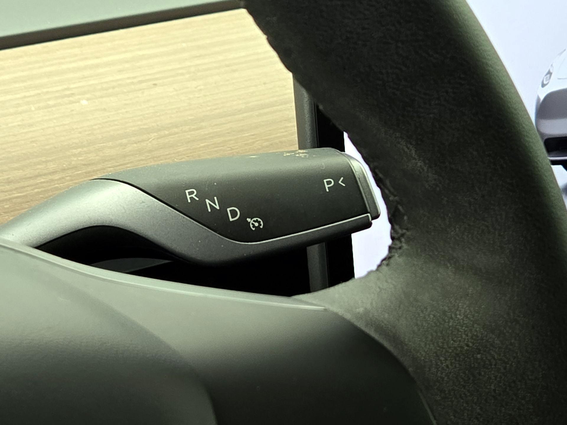 Thumbnail: 2025 Tesla Model Y - 17
