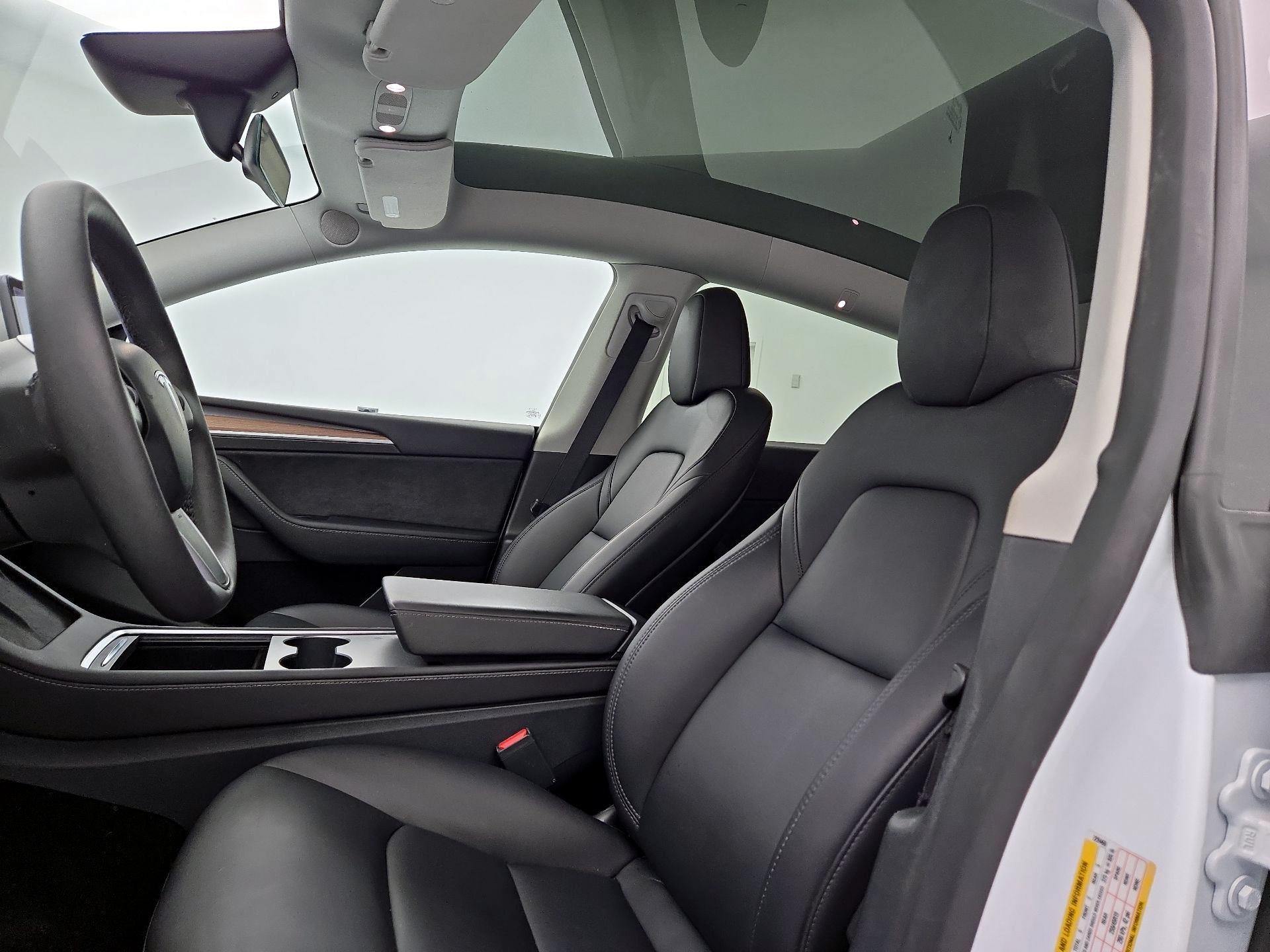 Thumbnail: 2025 Tesla Model Y - 18