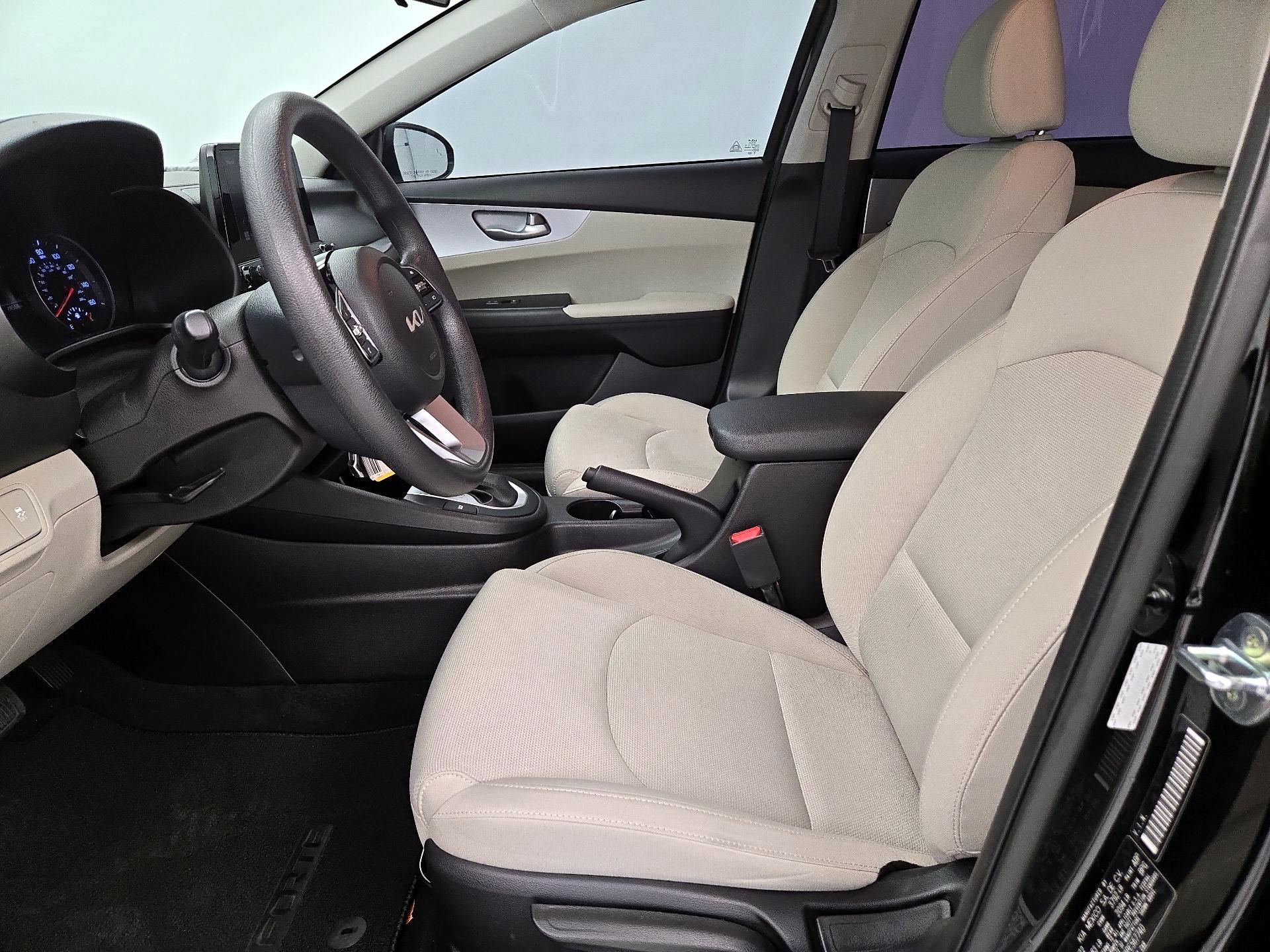 Thumbnail: 2023 Kia Forte - 11
