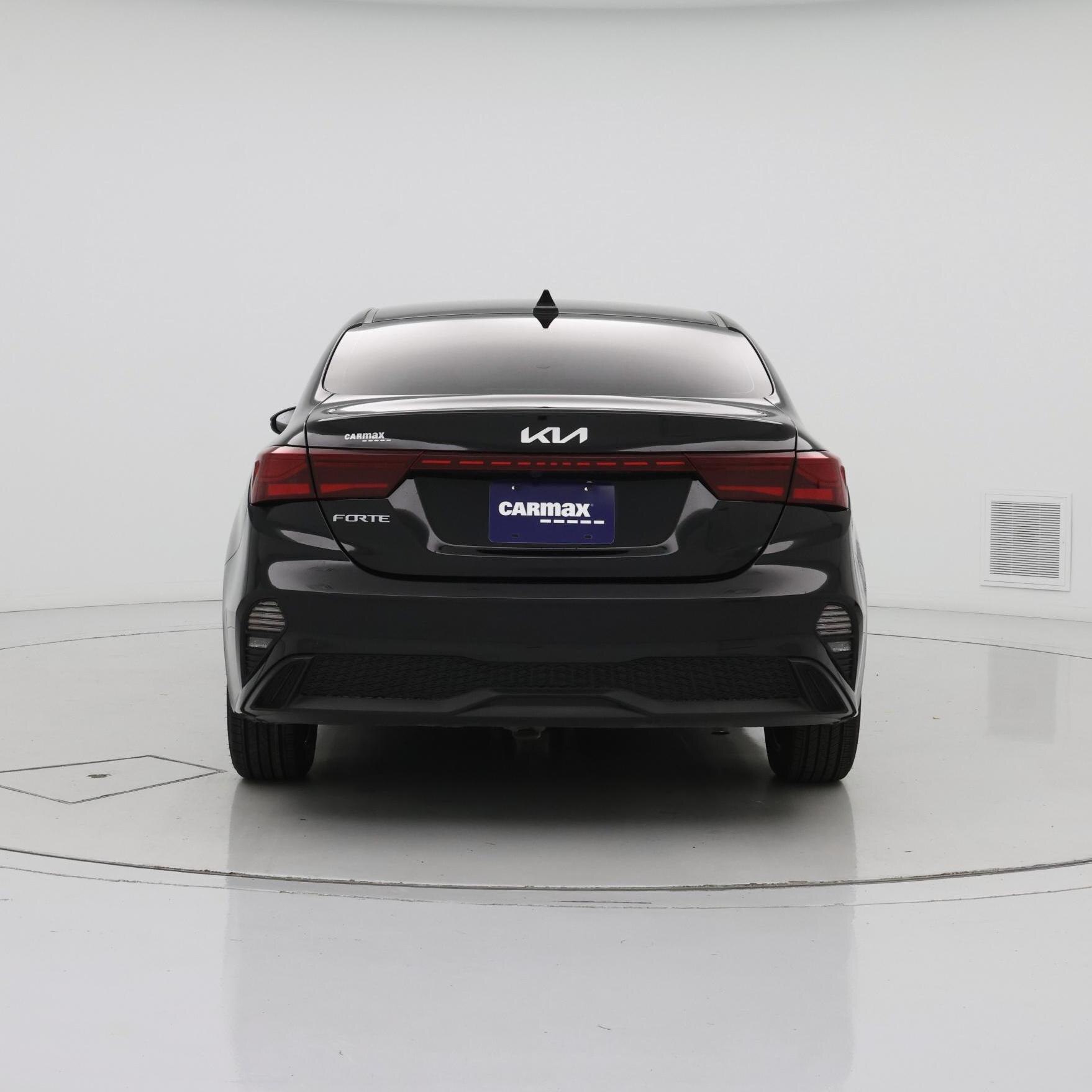Thumbnail: 2023 Kia Forte - 6
