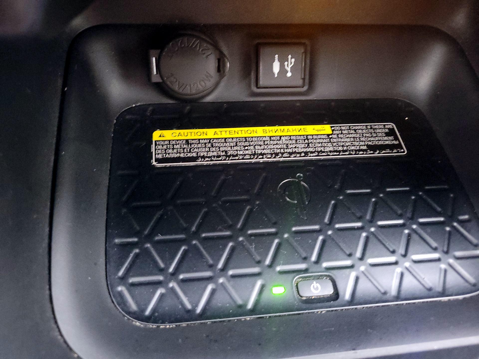 Thumbnail: 2019 Toyota RAV4 - 18