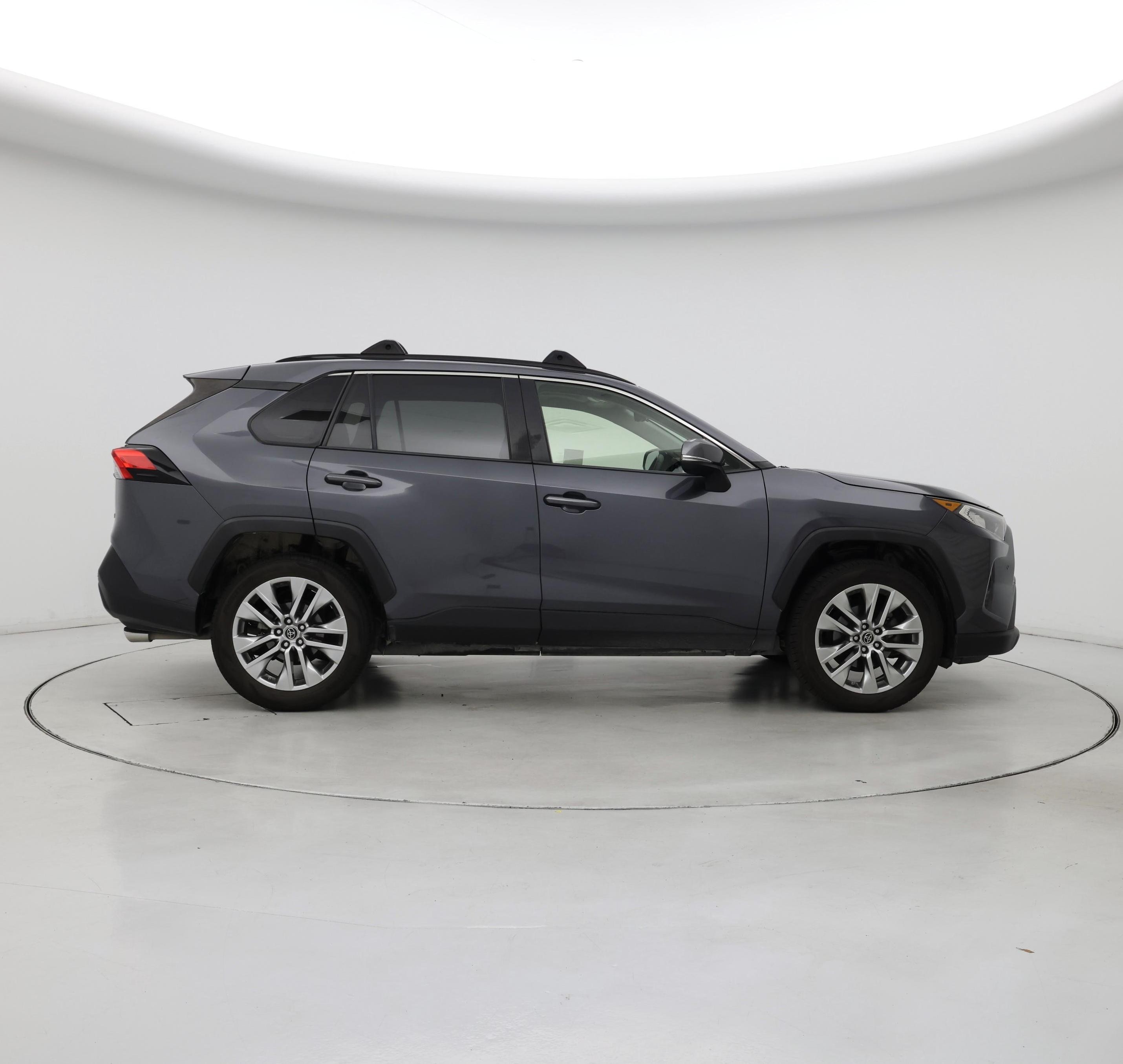 Thumbnail: 2019 Toyota RAV4 - 7