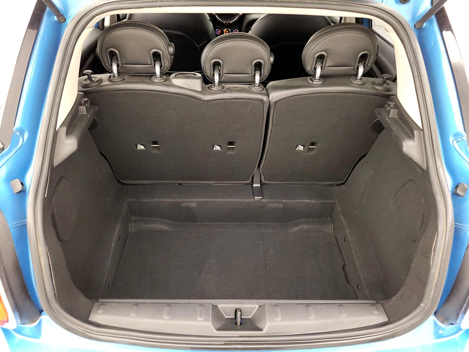 Thumbnail: 2015 MINI Cooper Hardtop - 19