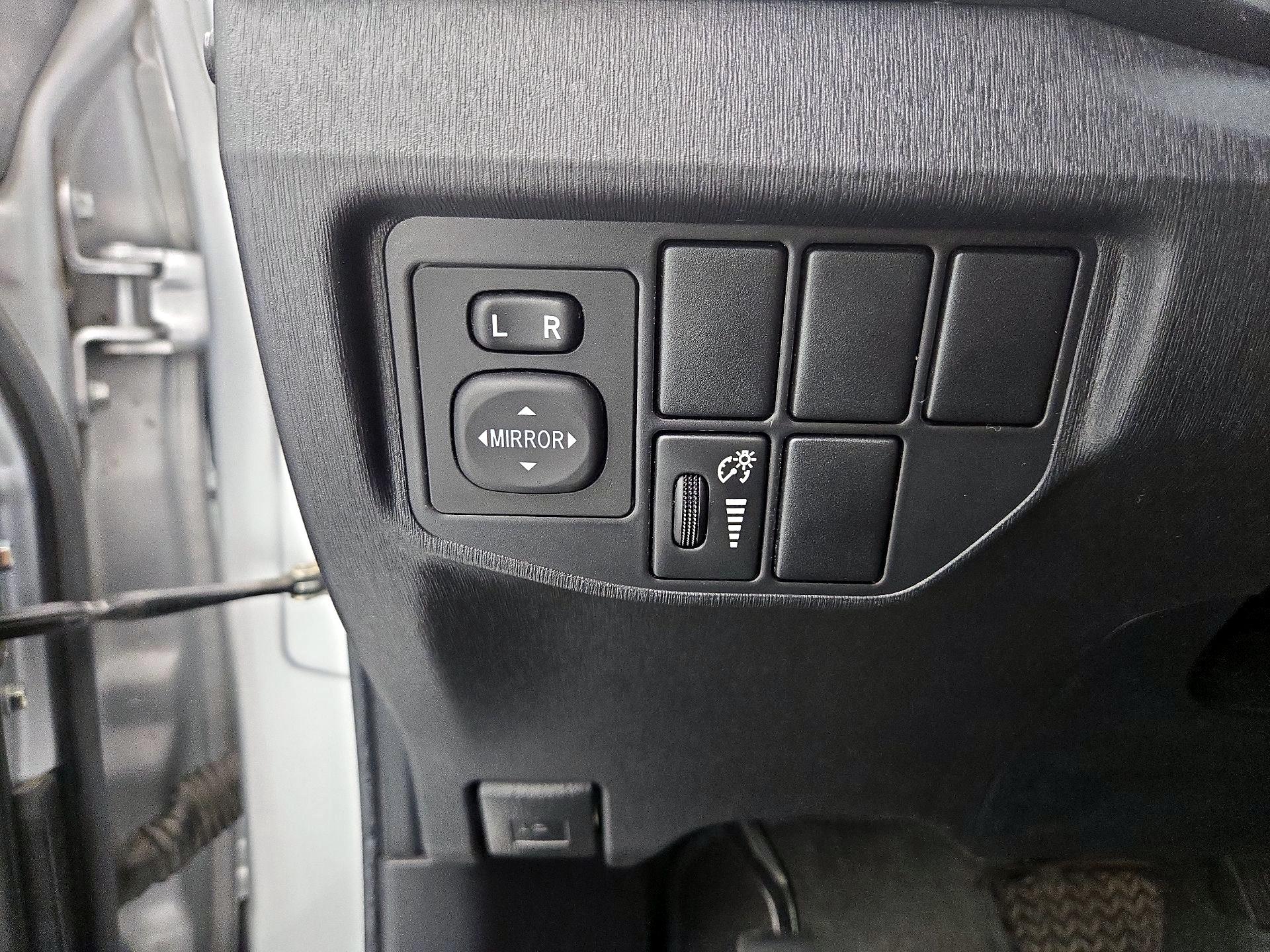 Thumbnail: 2013 Toyota Prius - 13