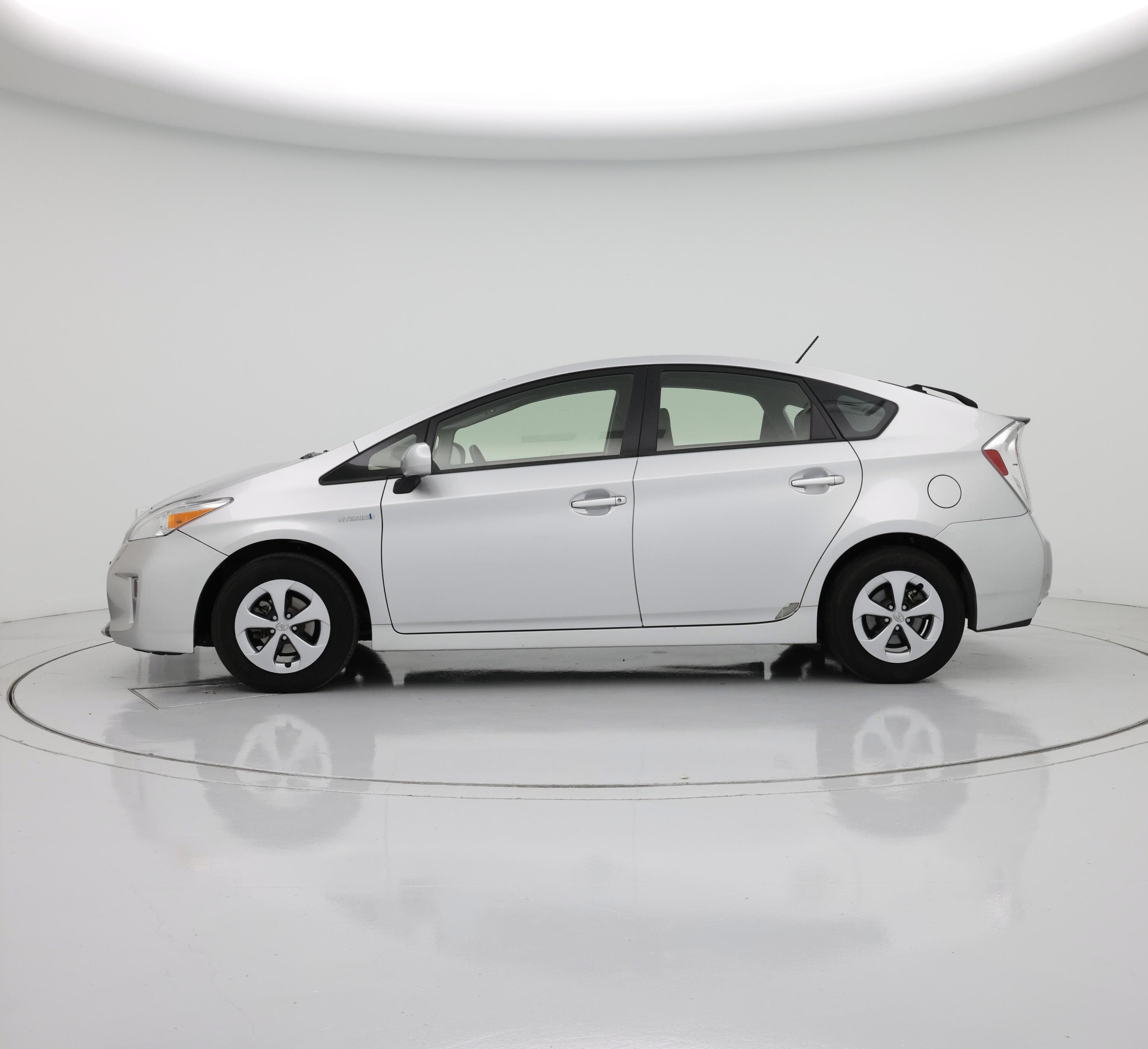 Thumbnail: 2013 Toyota Prius - 3